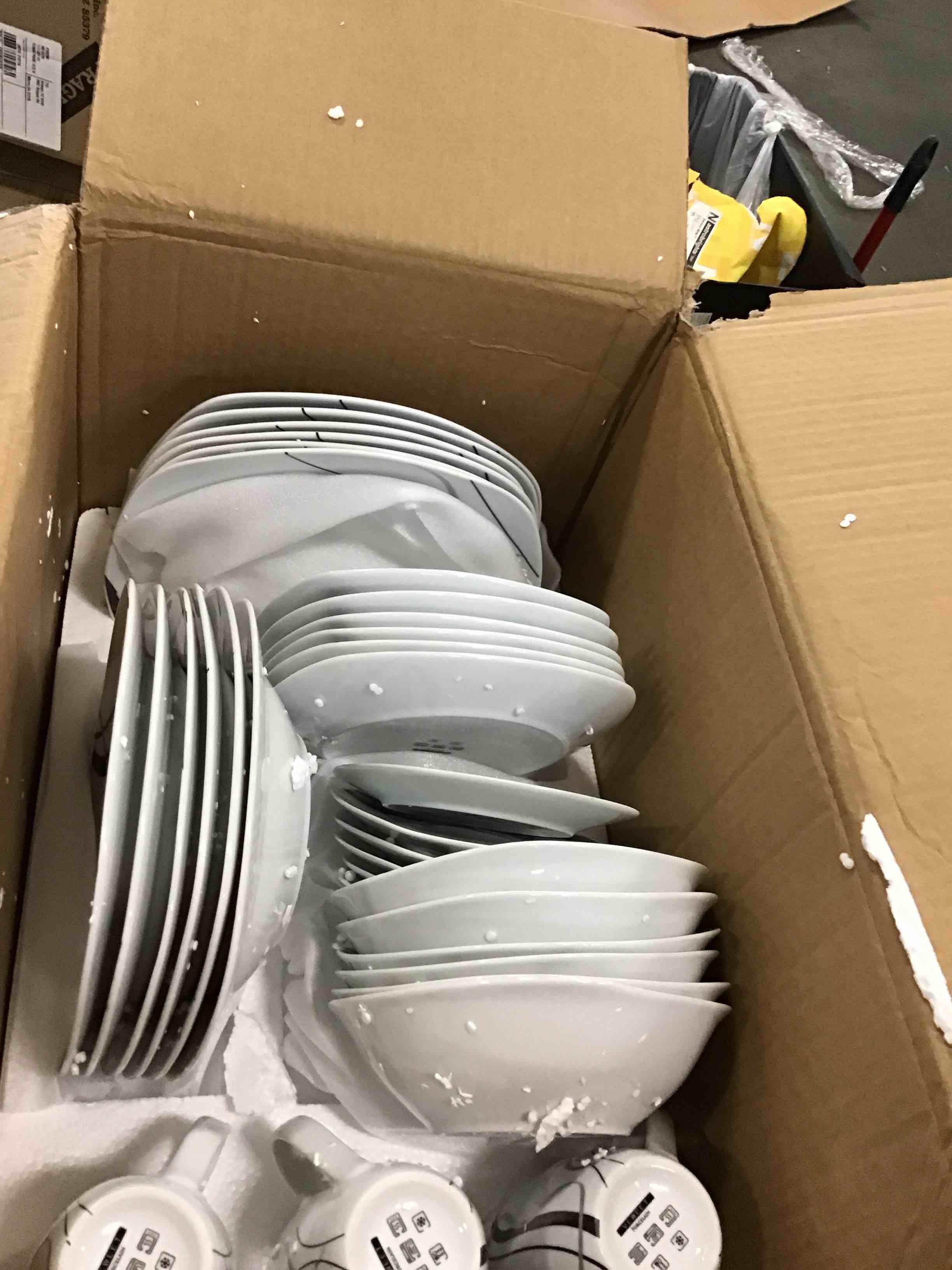 https://s3.amazonaws.com/lotting-images-prod/bidfta/YEL6522837_1716561087381.jpeg