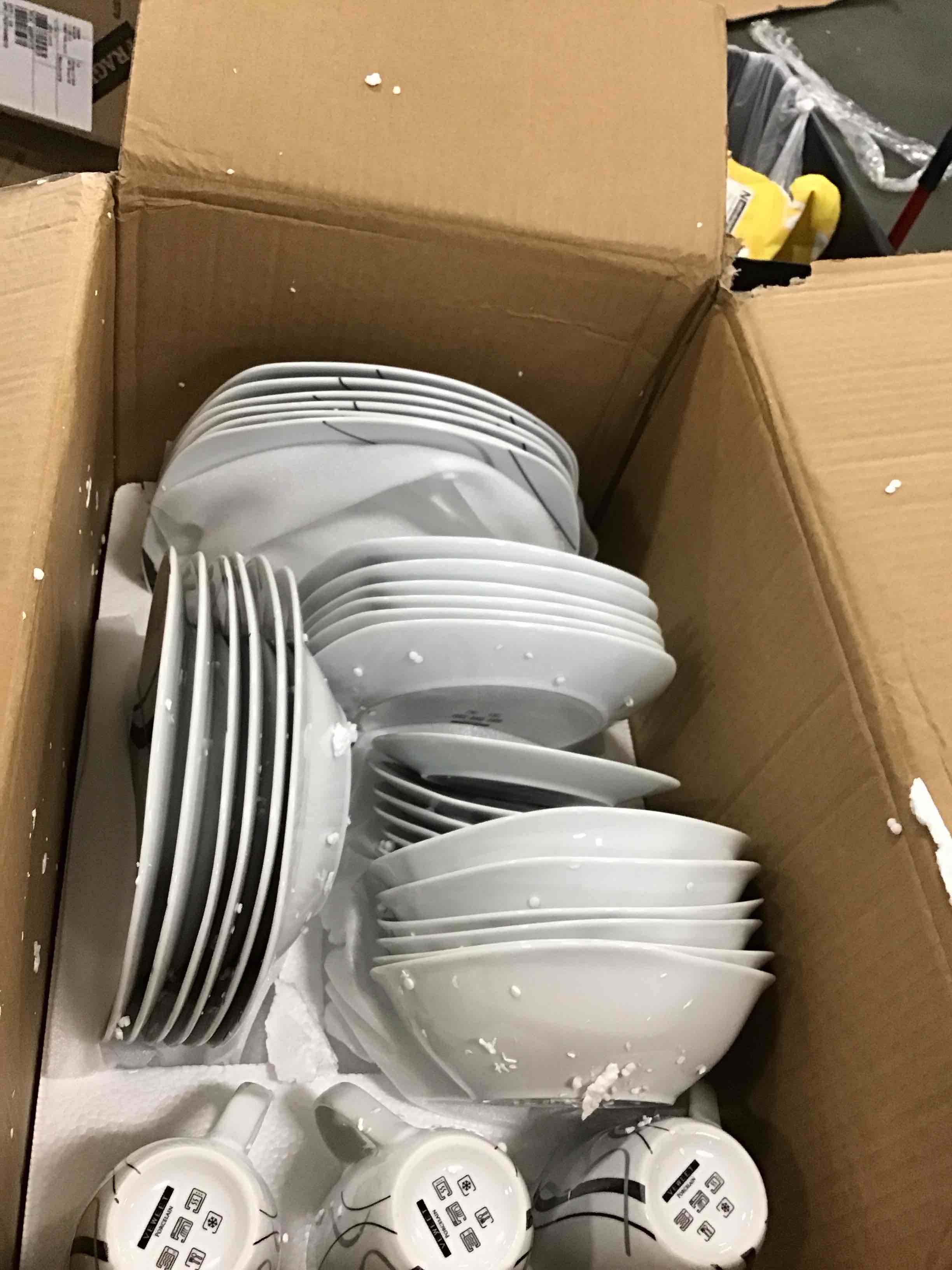 https://s3.amazonaws.com/lotting-images-prod/bidfta/YEL6522837_1716561088605.jpeg