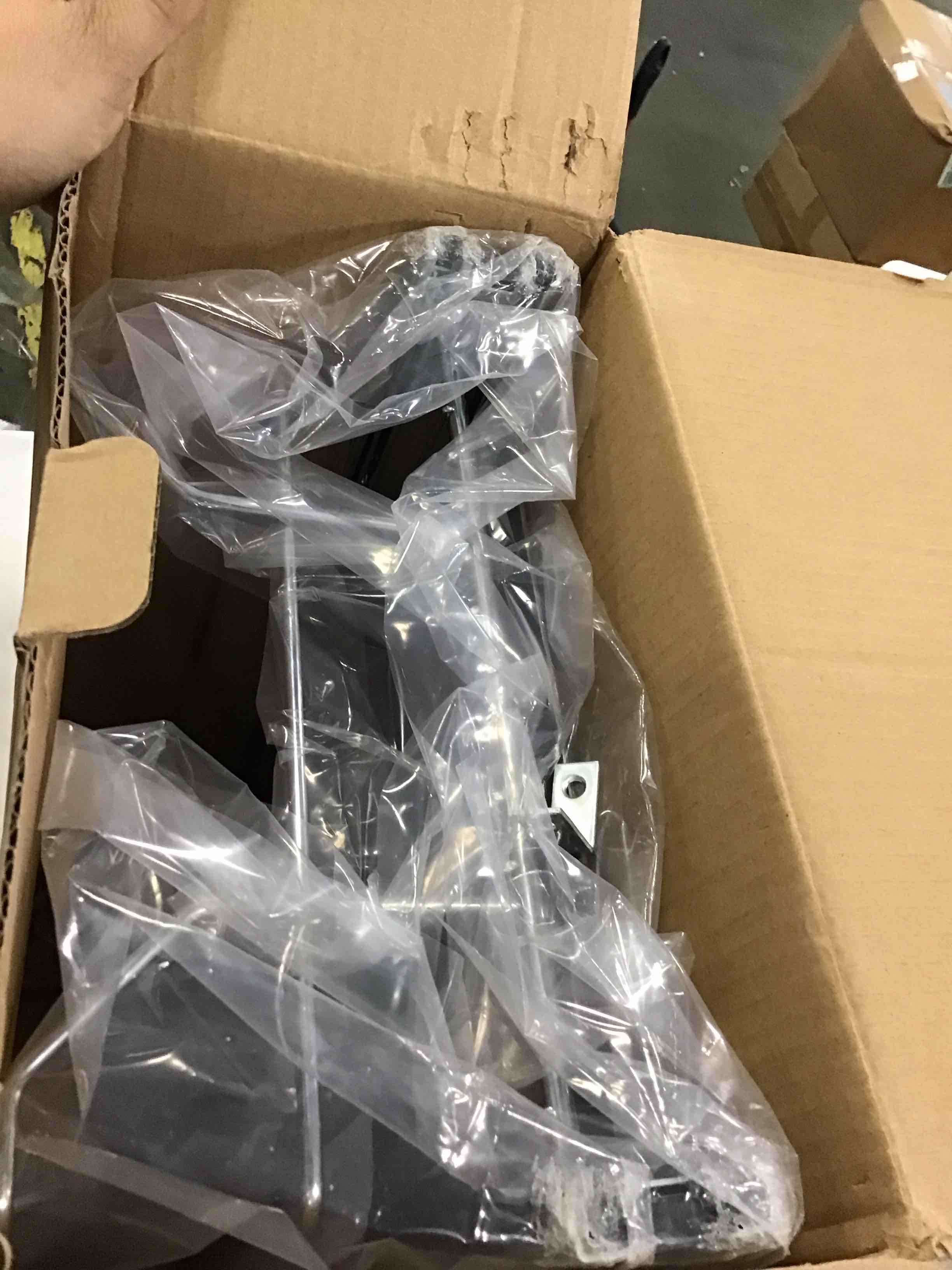 https://s3.amazonaws.com/lotting-images-prod/bidfta/YEL6522908_1716573082451.jpeg