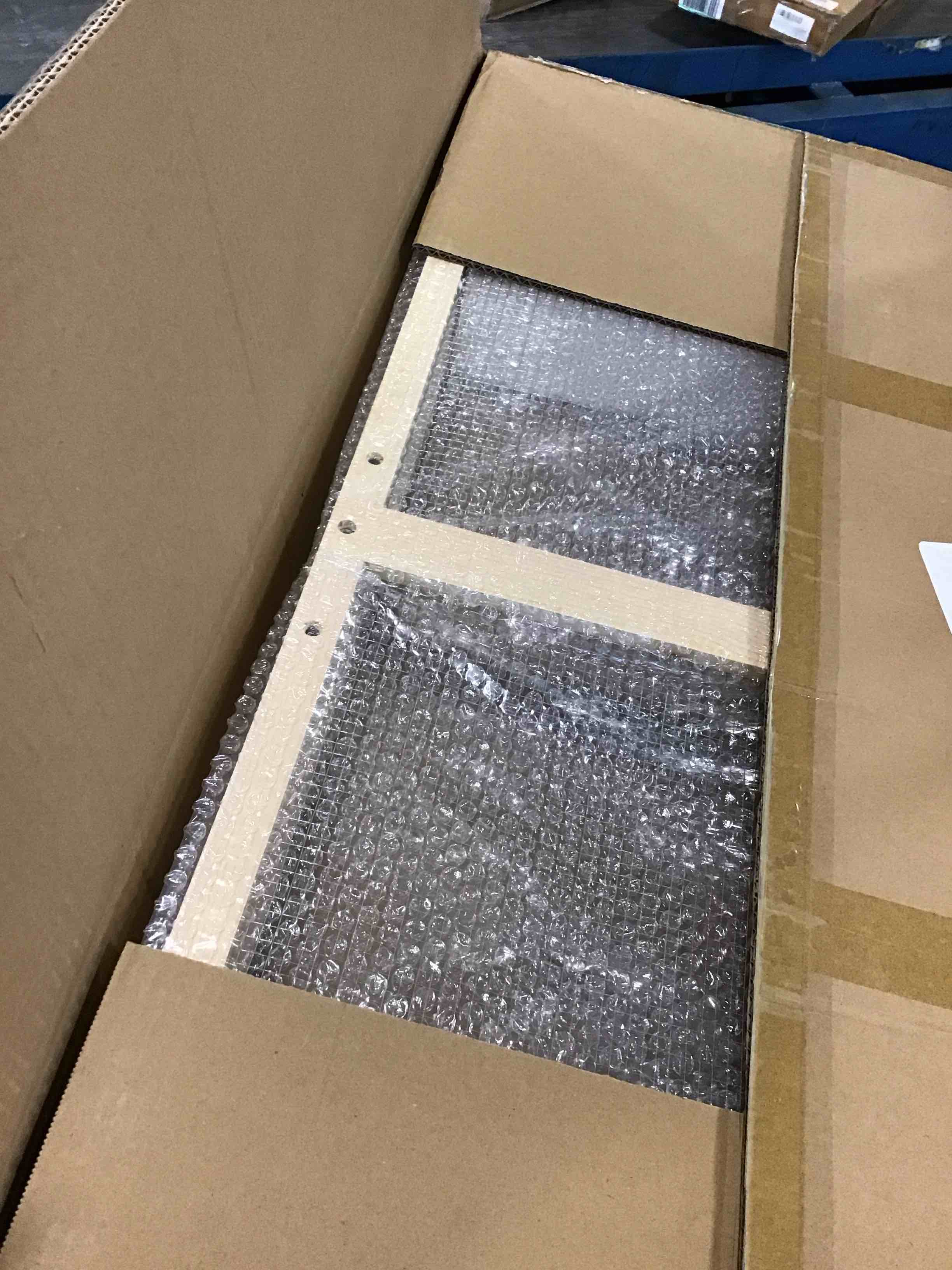 https://s3.amazonaws.com/lotting-images-prod/bidfta/YEL6523005_1716898408506.jpeg