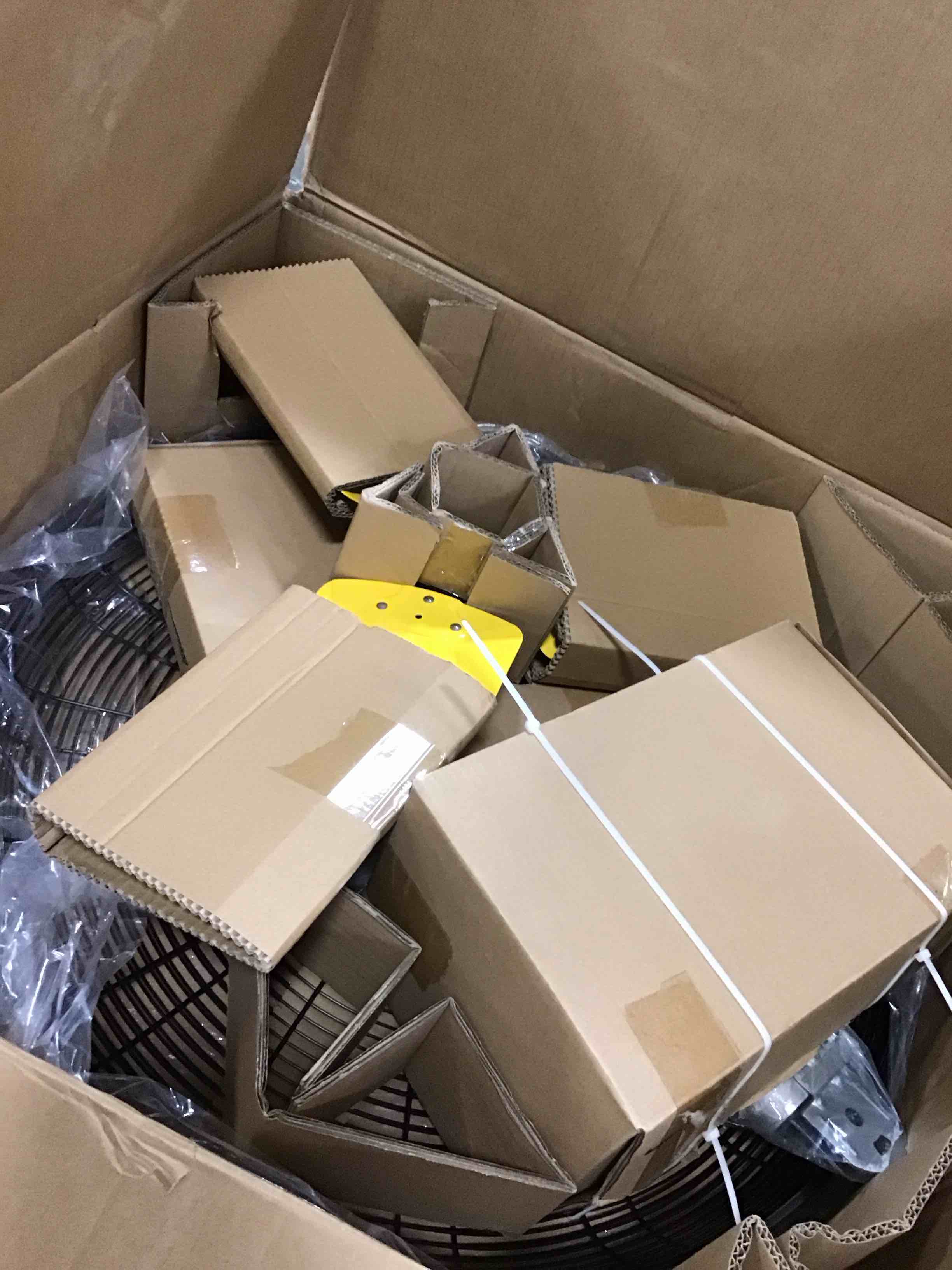 https://s3.amazonaws.com/lotting-images-prod/bidfta/YEL6523287_1716992710294.jpeg