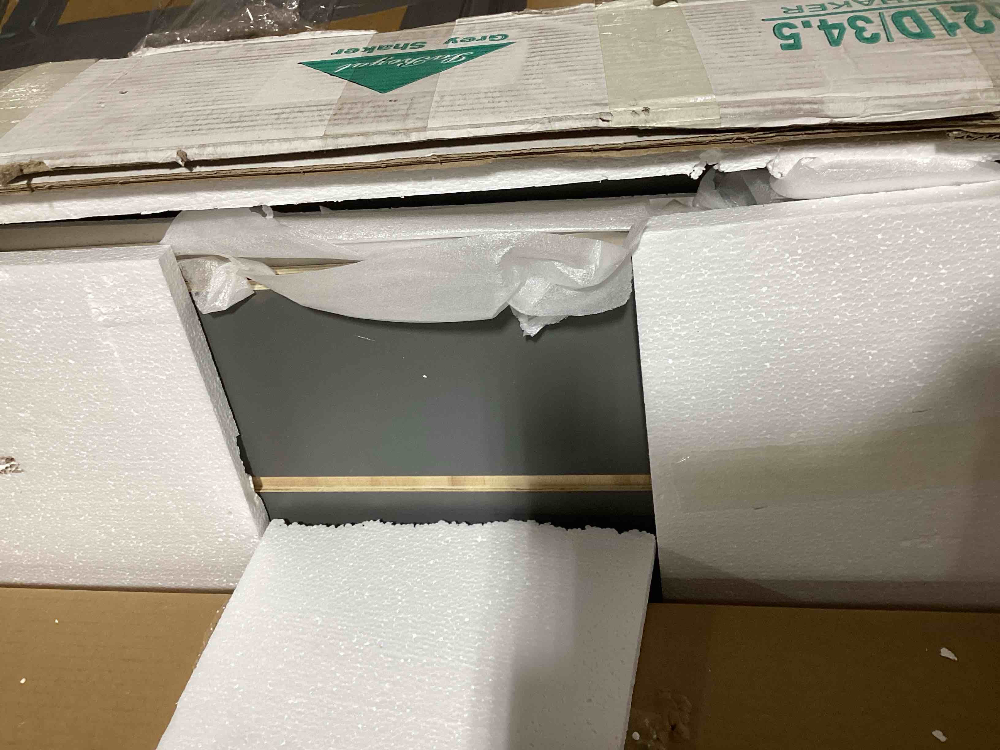 https://s3.amazonaws.com/lotting-images-prod/bidfta/YEL6524141_1719254288887.jpeg
