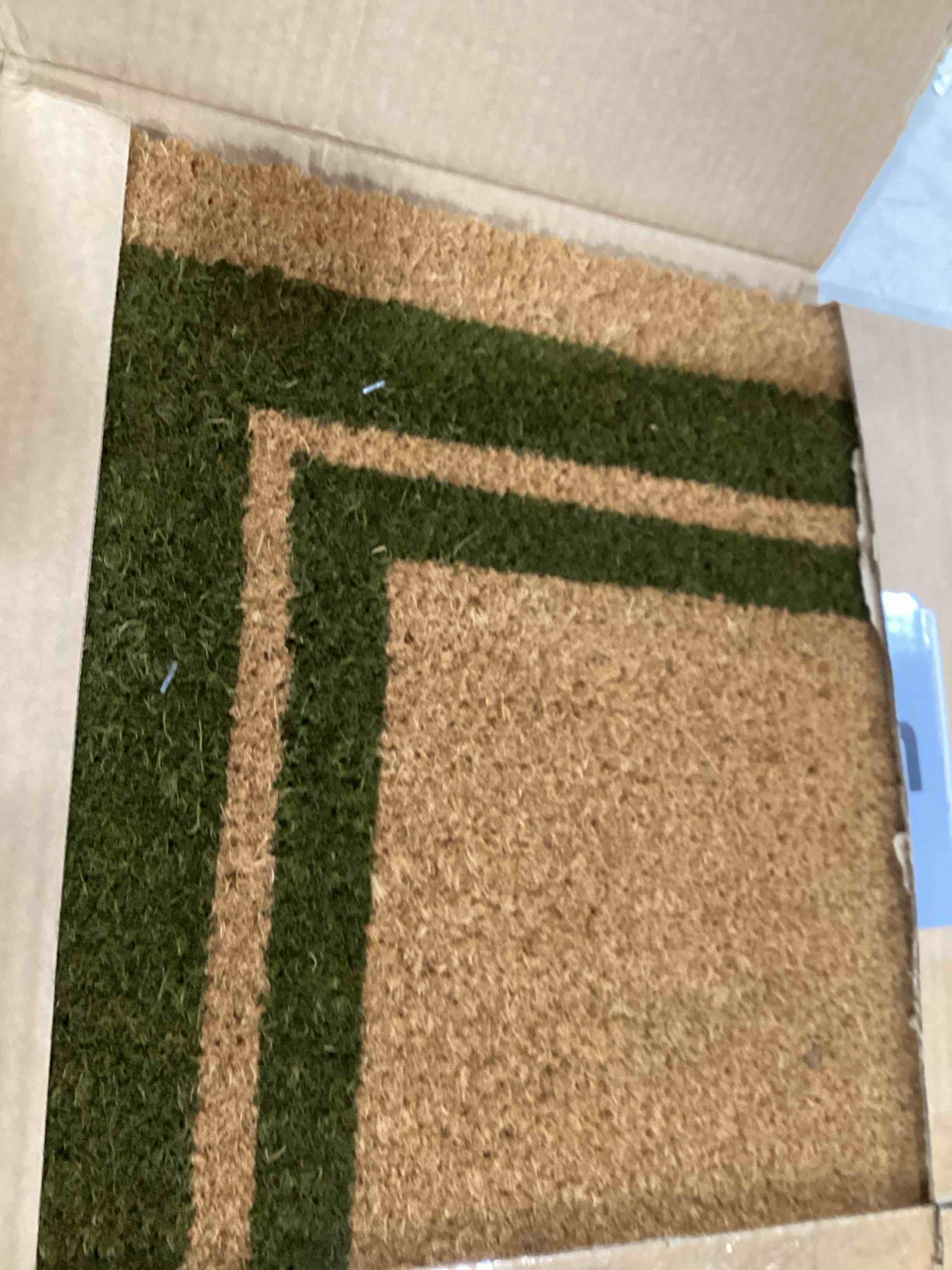 https://s3.amazonaws.com/lotting-images-prod/bidfta/YEL6525855_1718290054339.jpeg