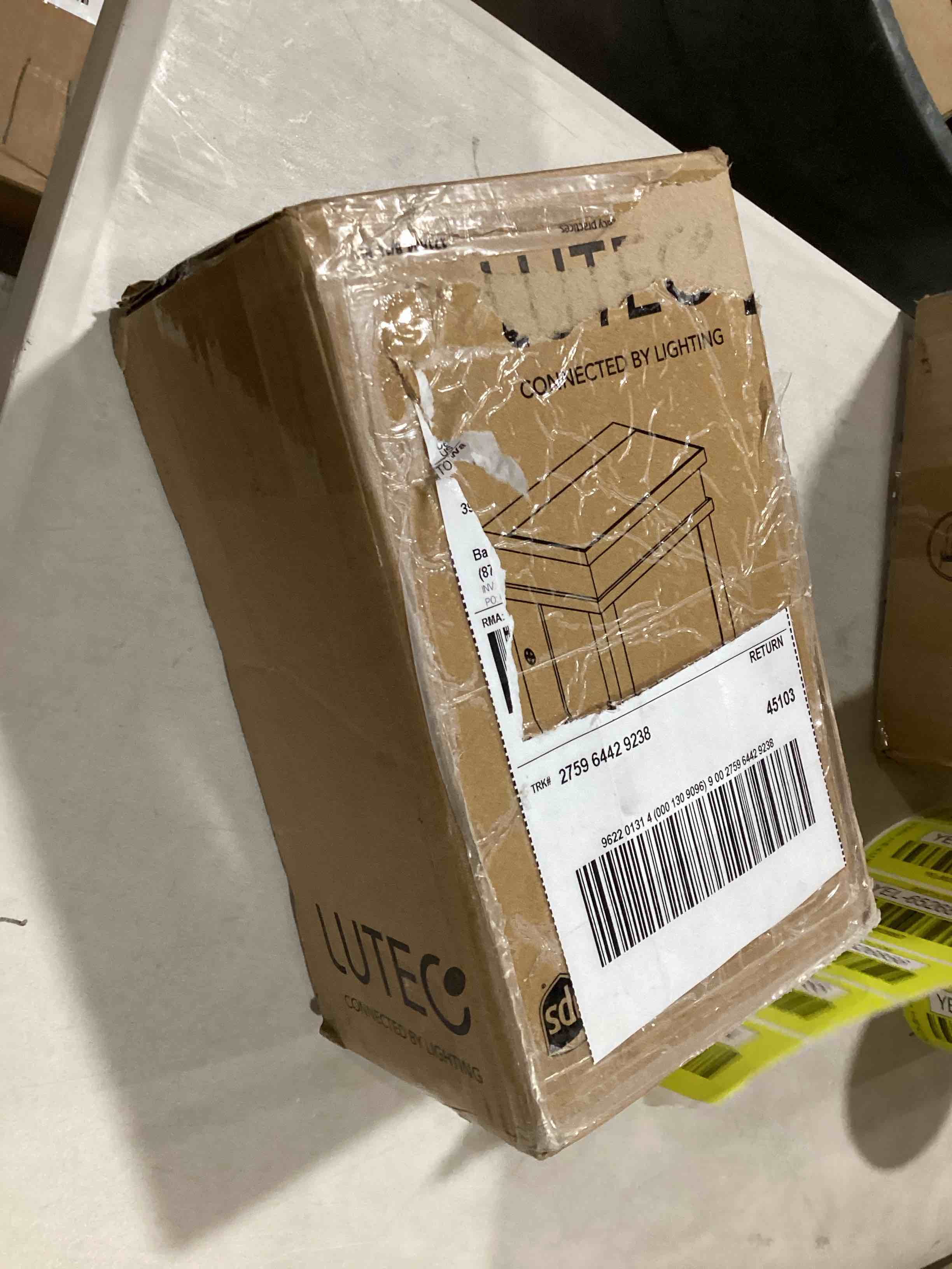 https://s3.amazonaws.com/lotting-images-prod/bidfta/YEL6526854_1719317774411.jpeg