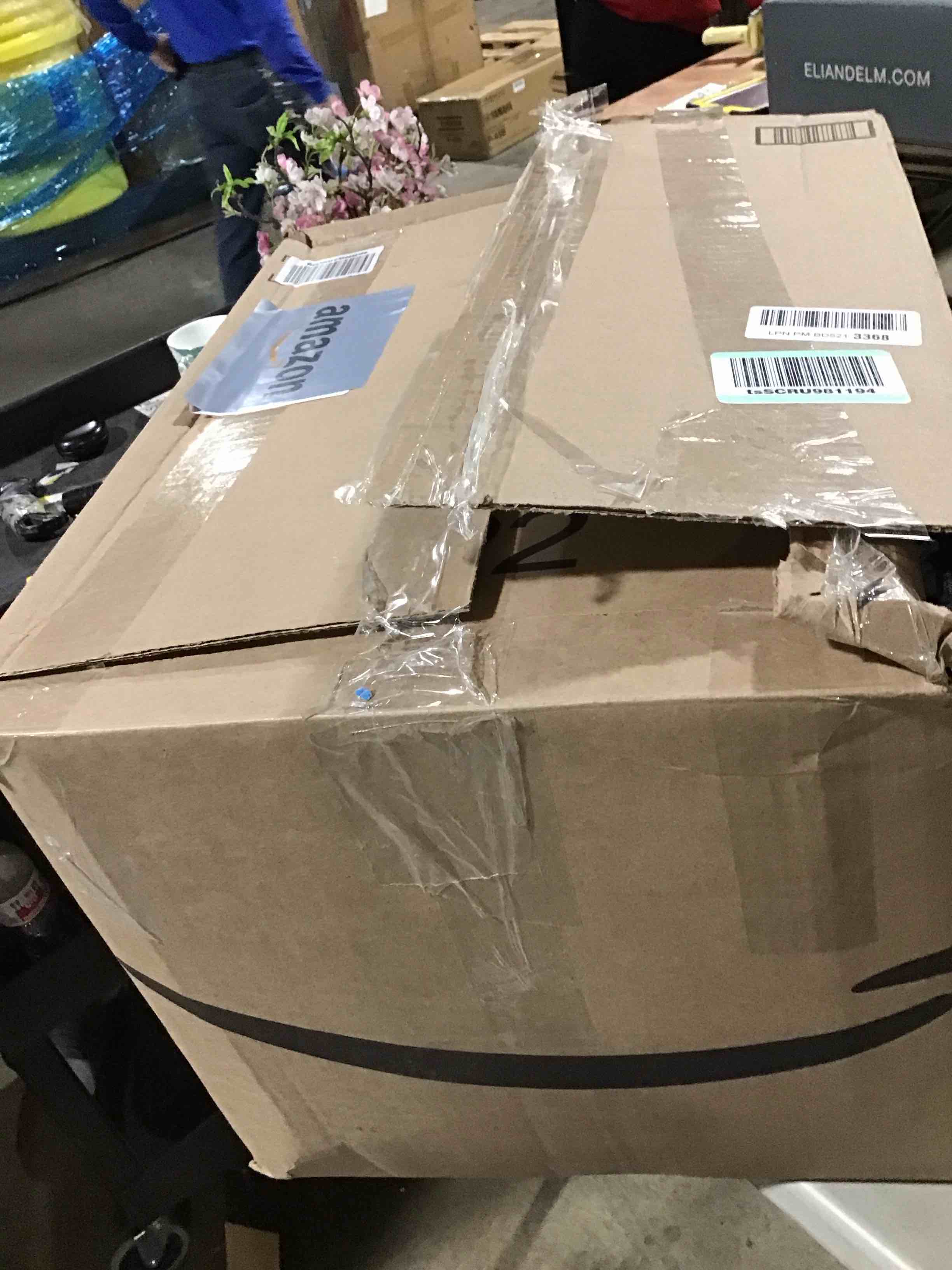 https://s3.amazonaws.com/lotting-images-prod/bidfta/YEL6528112_1729086798678.jpeg