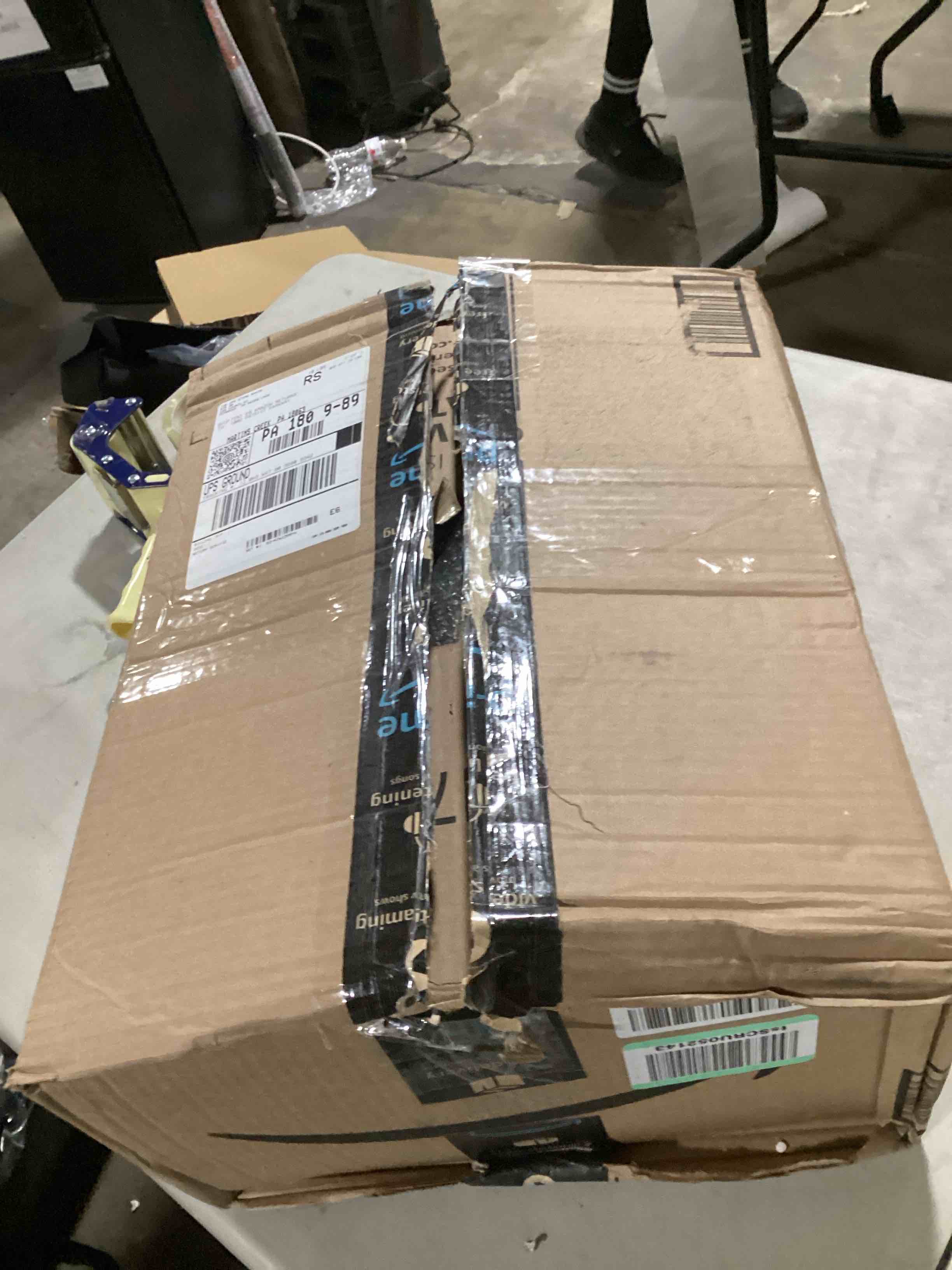 https://s3.amazonaws.com/lotting-images-prod/bidfta/YEL6528193_1729100454605.jpeg