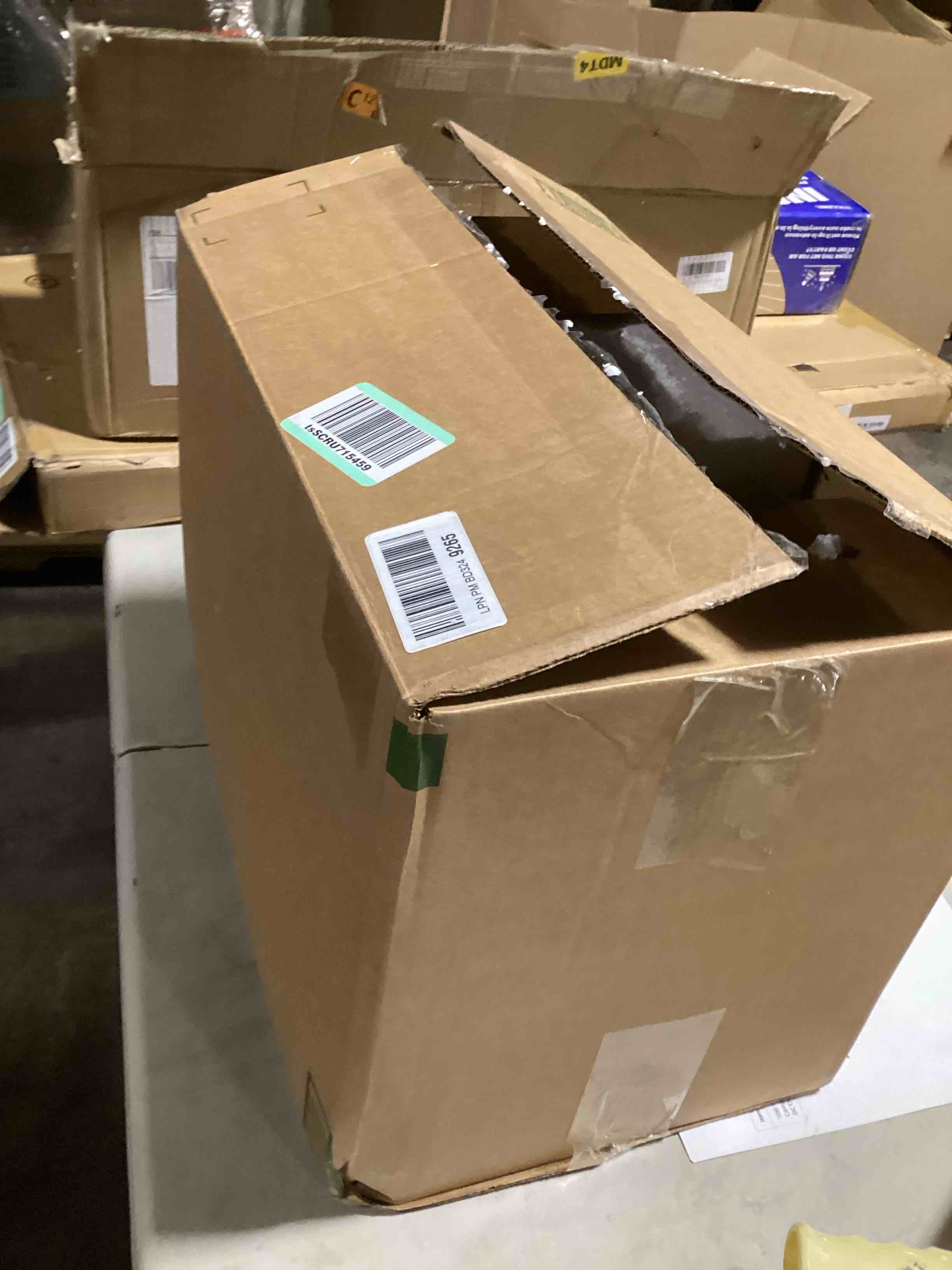 https://s3.amazonaws.com/lotting-images-prod/bidfta/YEL6528234_1729107182694.jpeg