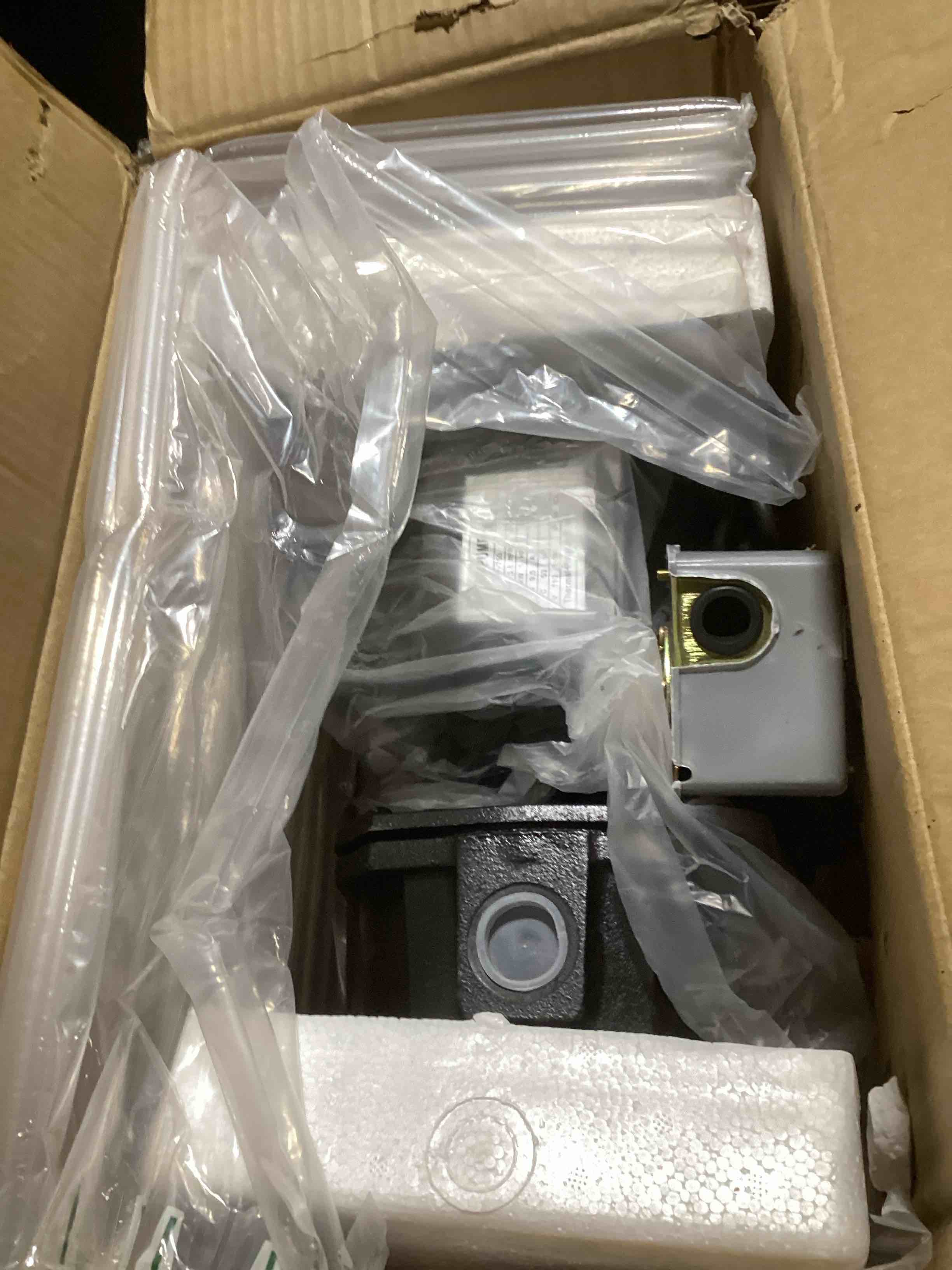 https://s3.amazonaws.com/lotting-images-prod/bidfta/YEL6528249_1729108379175.jpeg