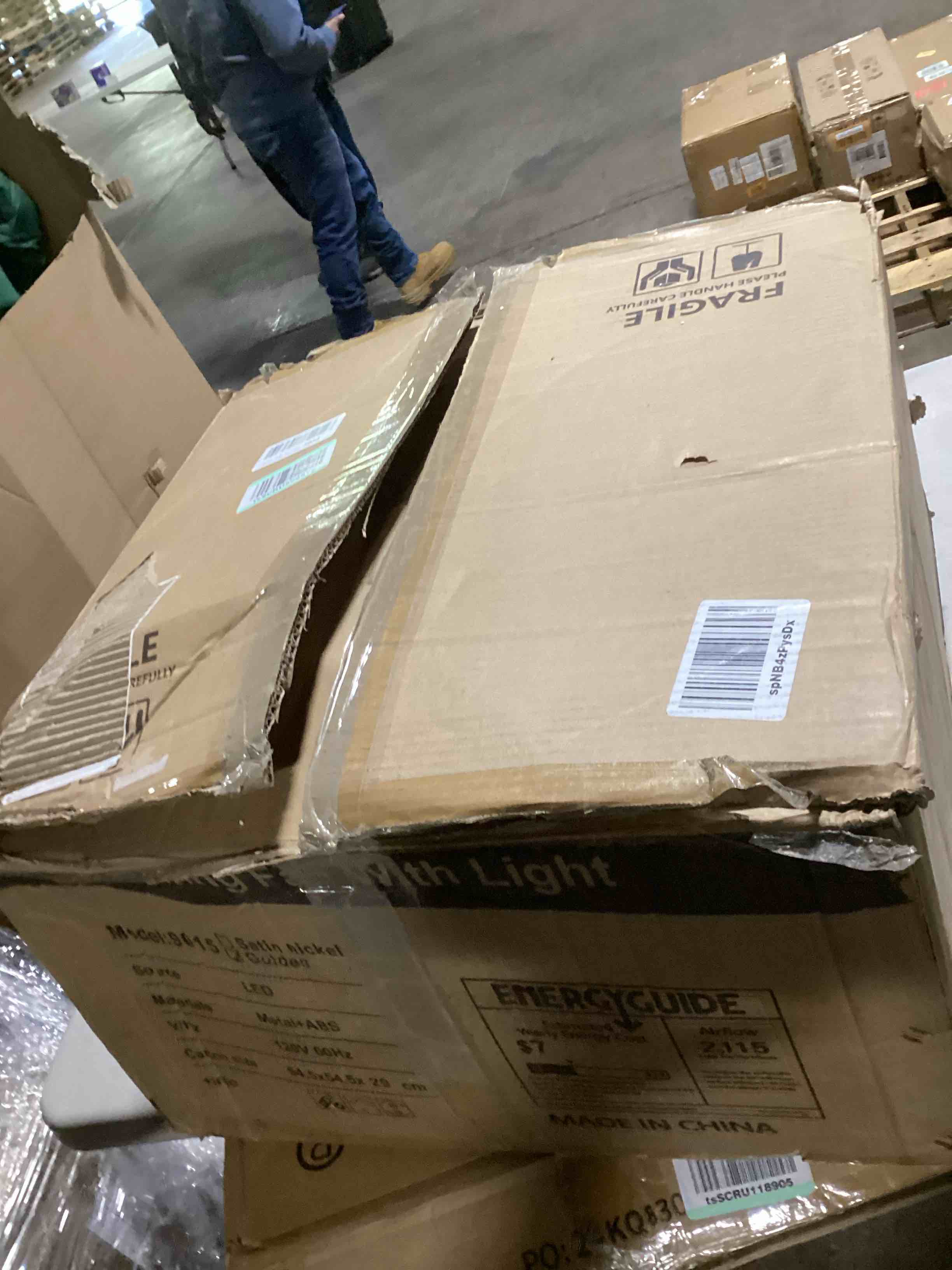 https://s3.amazonaws.com/lotting-images-prod/bidfta/YEL6528250_1729108495258.jpeg