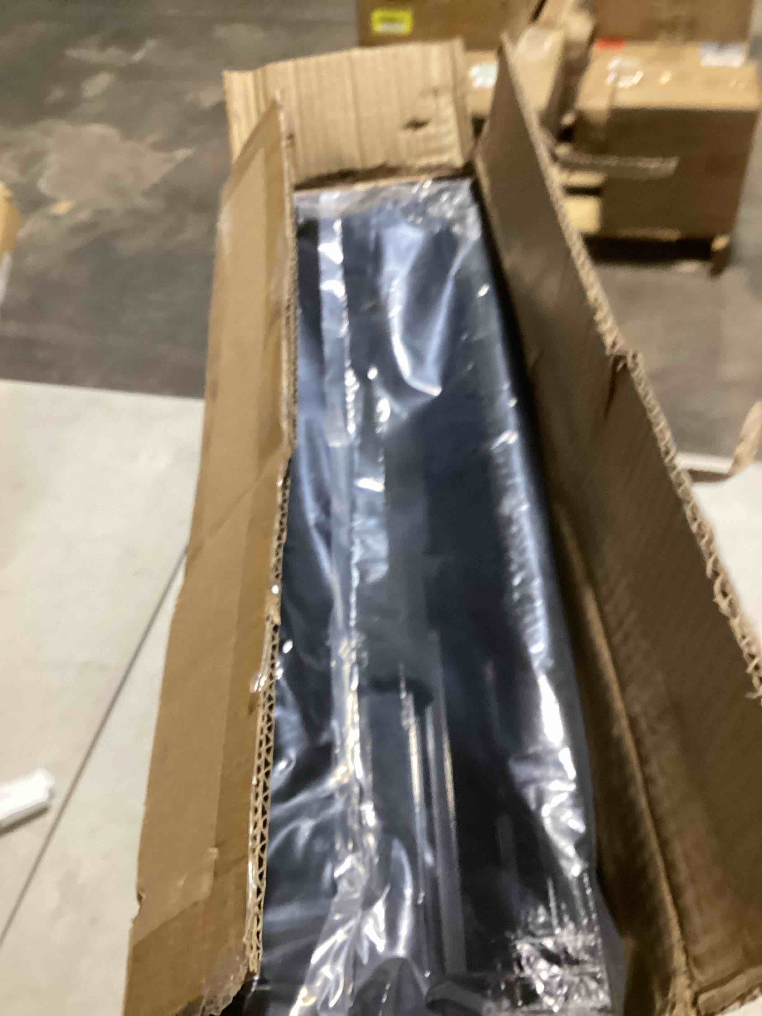 https://s3.amazonaws.com/lotting-images-prod/bidfta/YEL6528252_1729108644080.jpeg