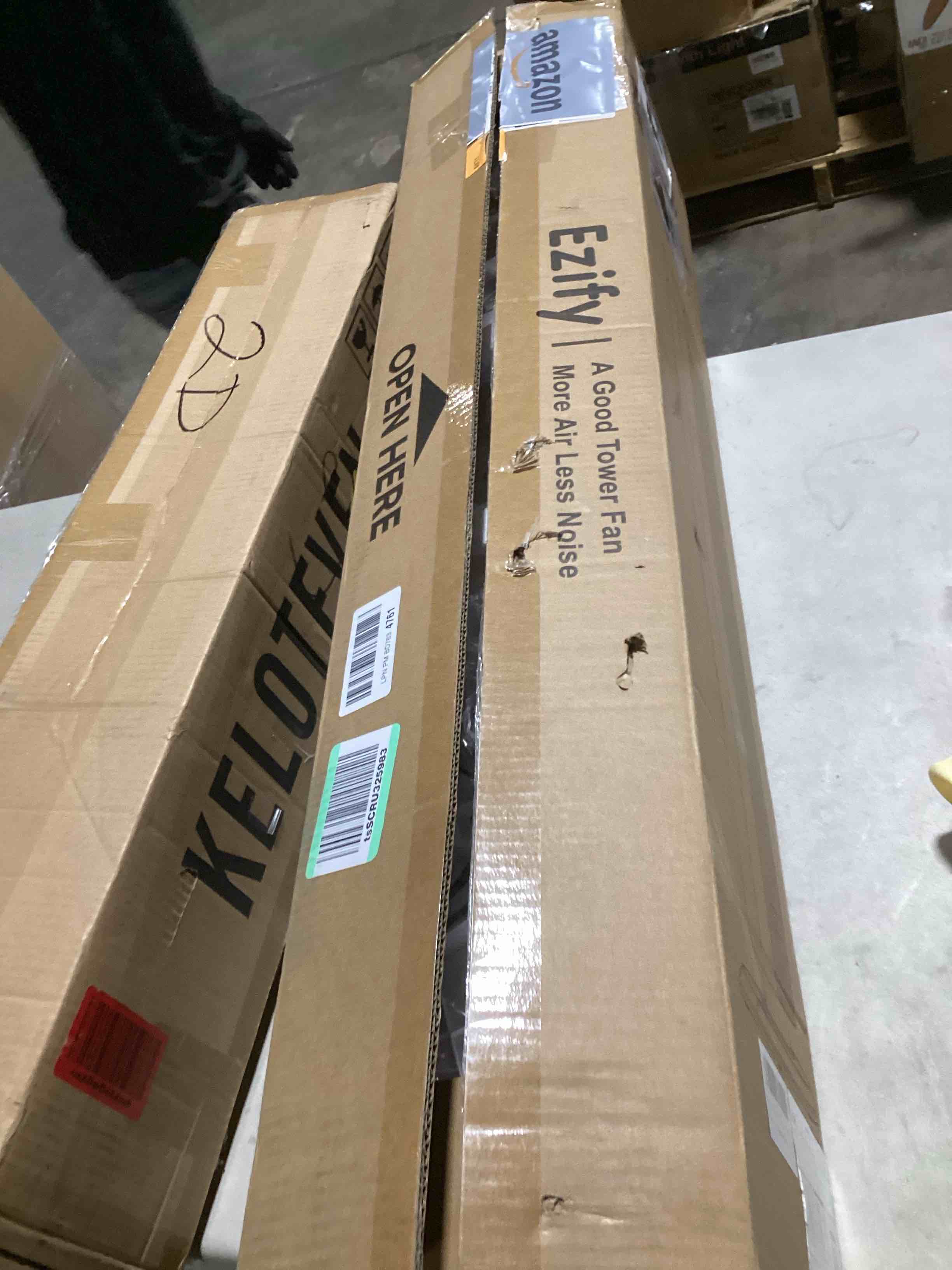 https://s3.amazonaws.com/lotting-images-prod/bidfta/YEL6528264_1729109150667.jpeg