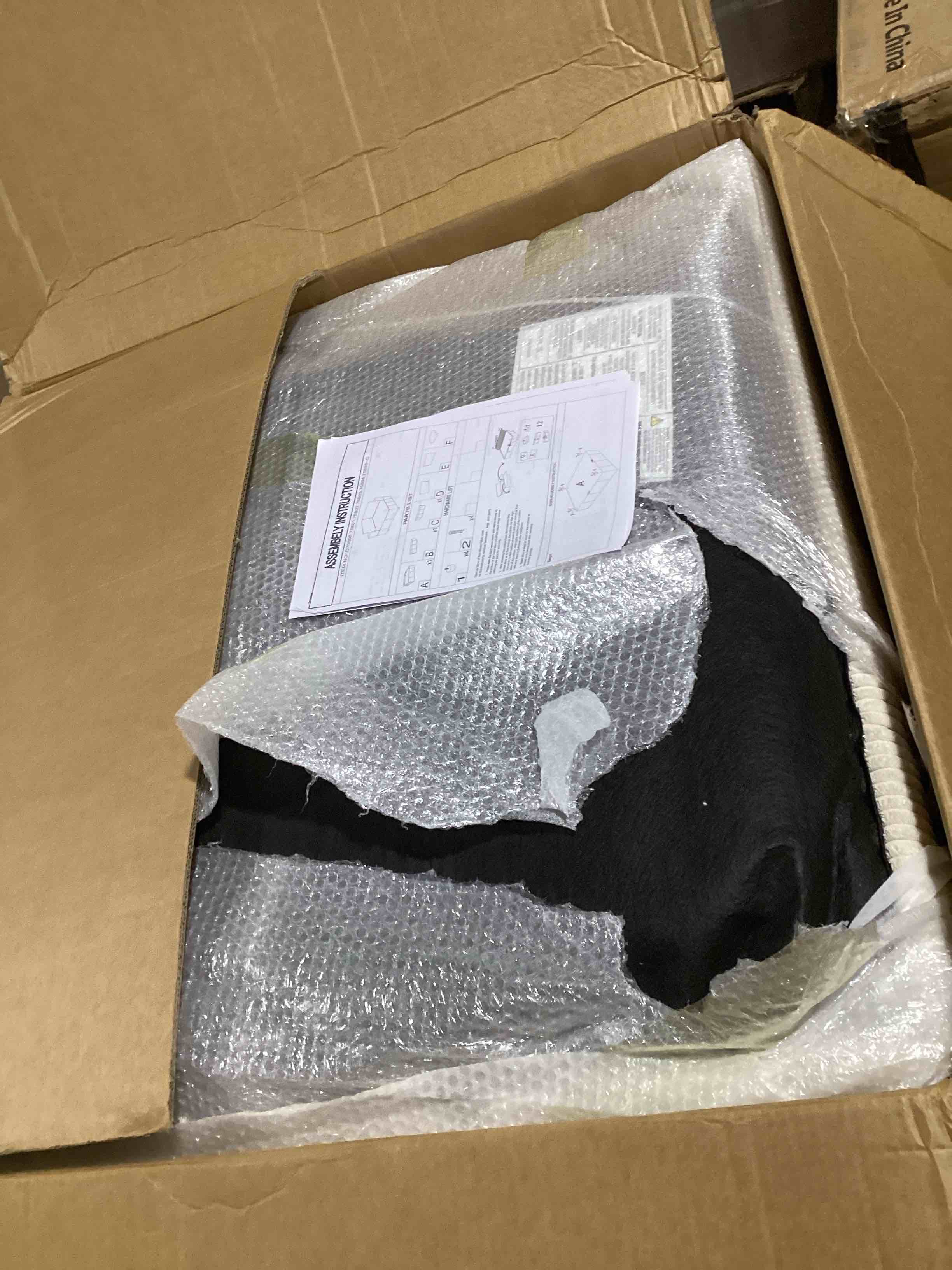 https://s3.amazonaws.com/lotting-images-prod/bidfta/YEL6528273_1729166068111.jpeg