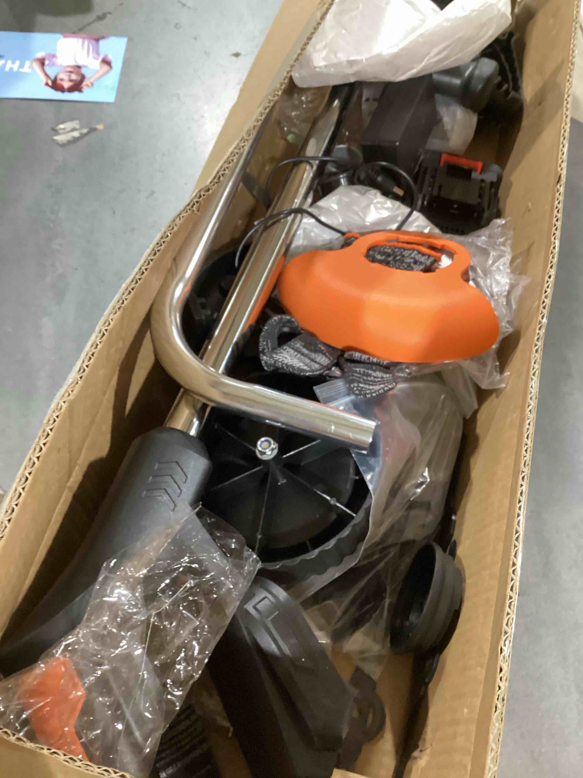 https://s3.amazonaws.com/lotting-images-prod/bidfta/YEL6529185_1720012068959.jpeg