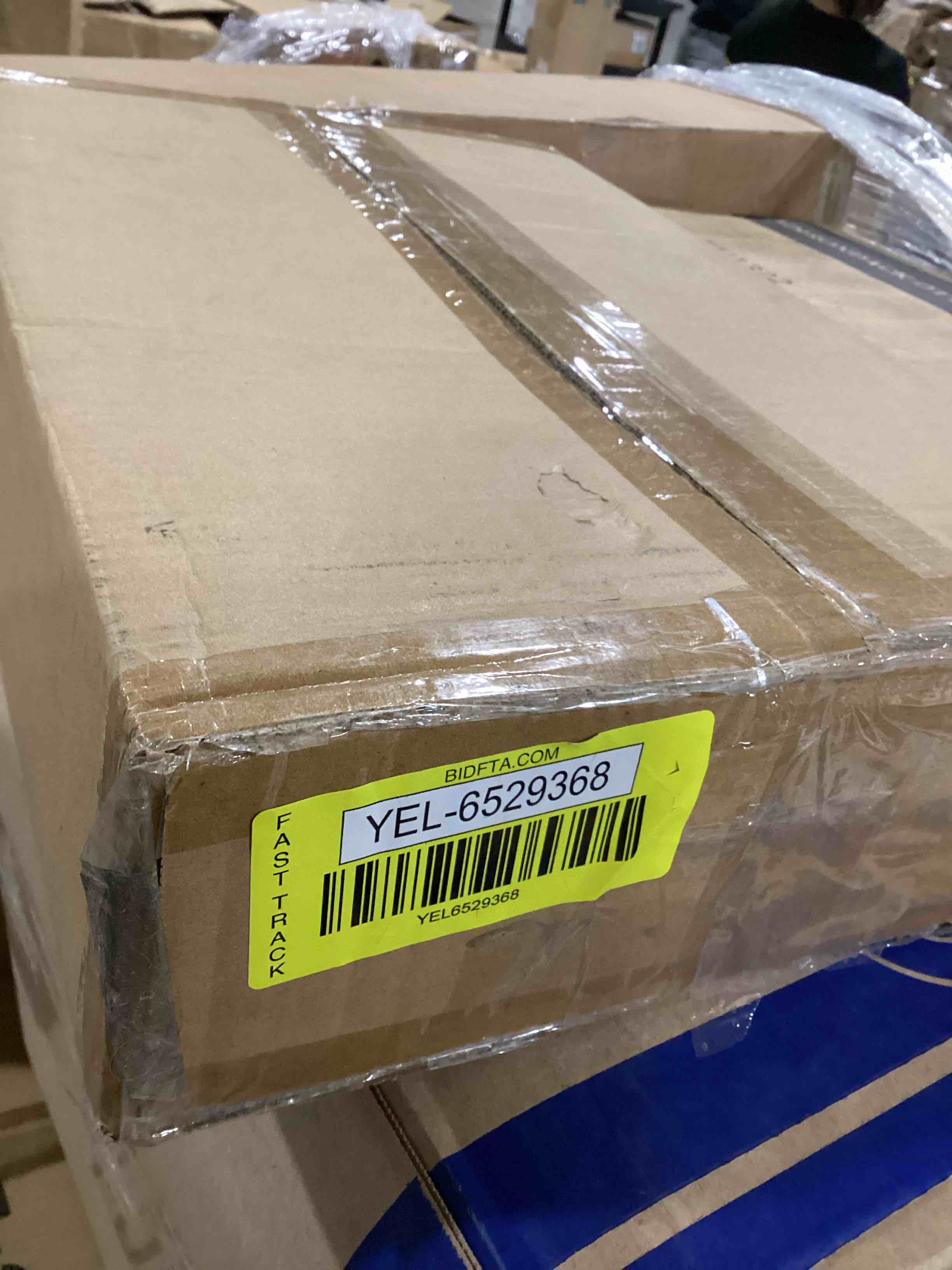 https://s3.amazonaws.com/lotting-images-prod/bidfta/YEL6529368_1720200508649.jpeg