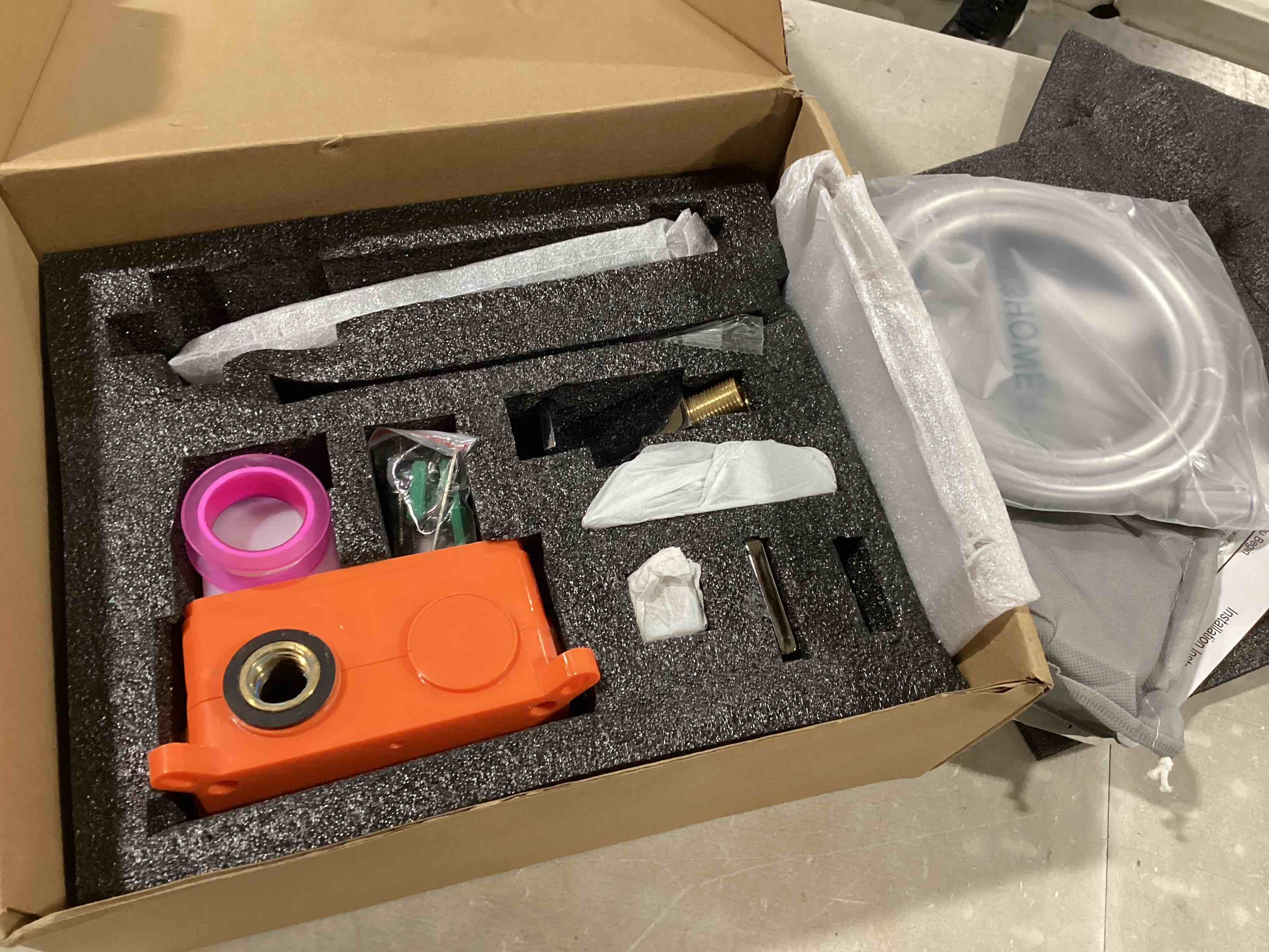 https://s3.amazonaws.com/lotting-images-prod/bidfta/YEL6529437_1720616348534.jpeg