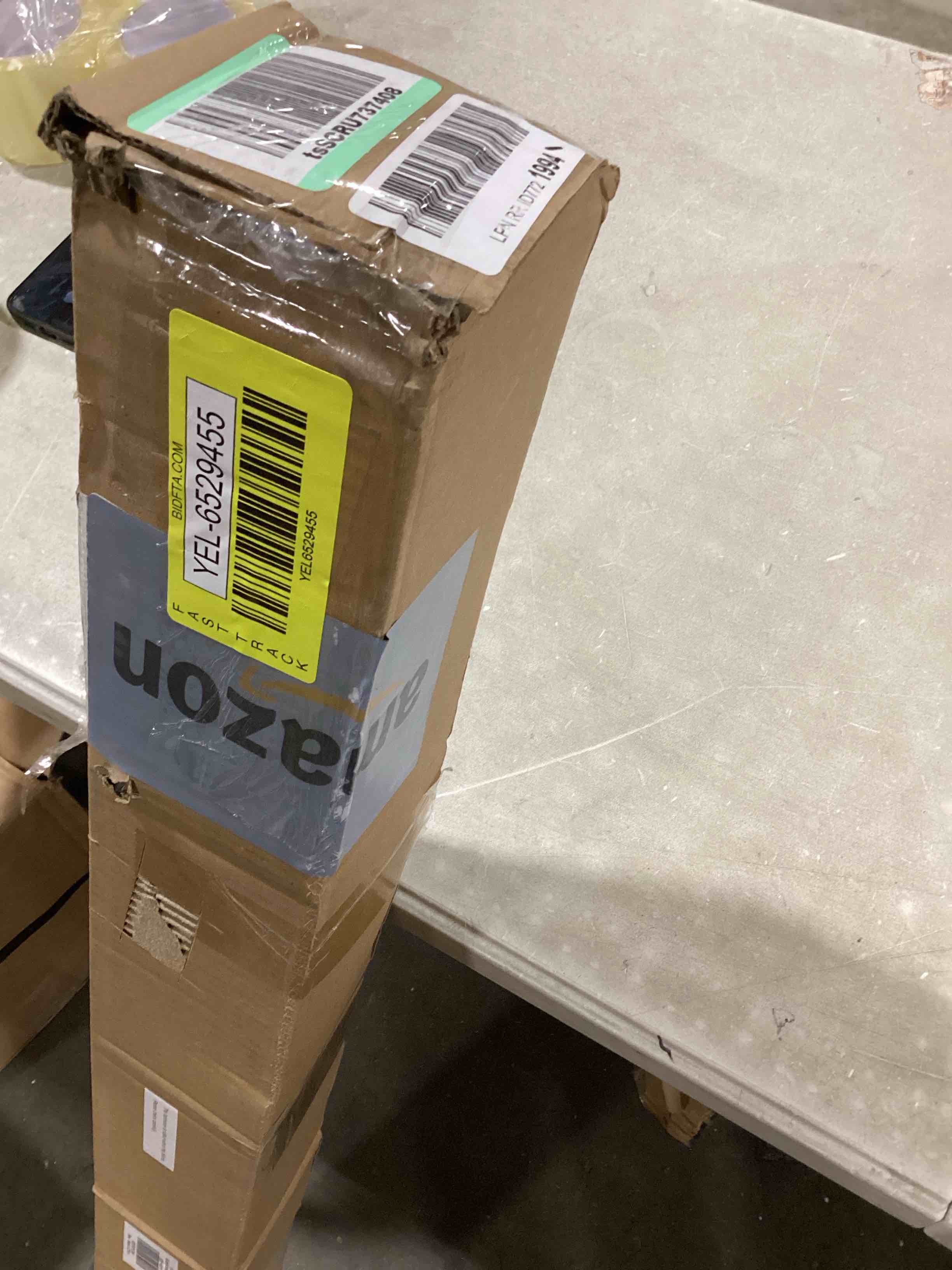 https://s3.amazonaws.com/lotting-images-prod/bidfta/YEL6529455_1720618524385.jpeg