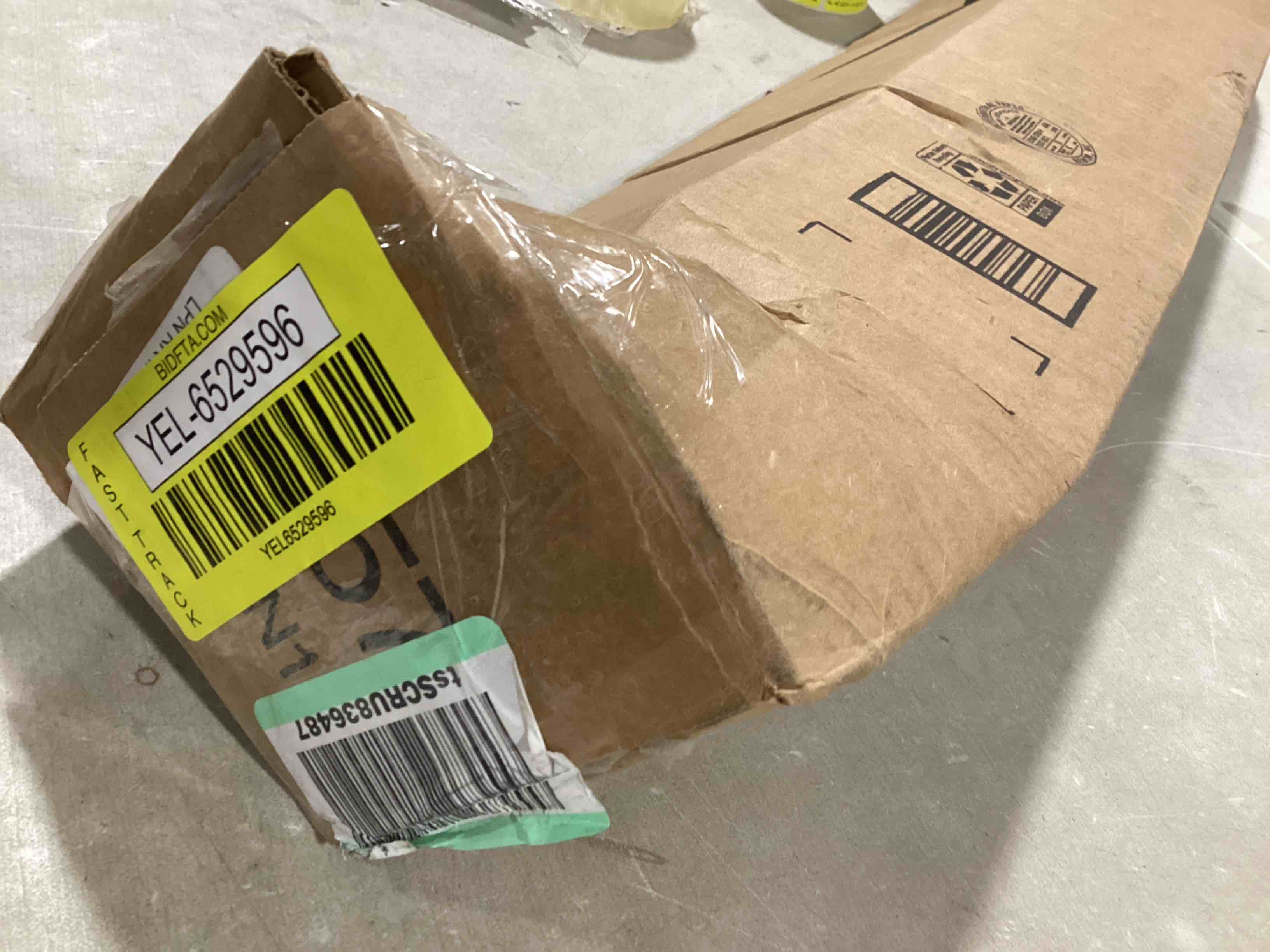 https://s3.amazonaws.com/lotting-images-prod/bidfta/YEL6529596_1720700701261.jpeg