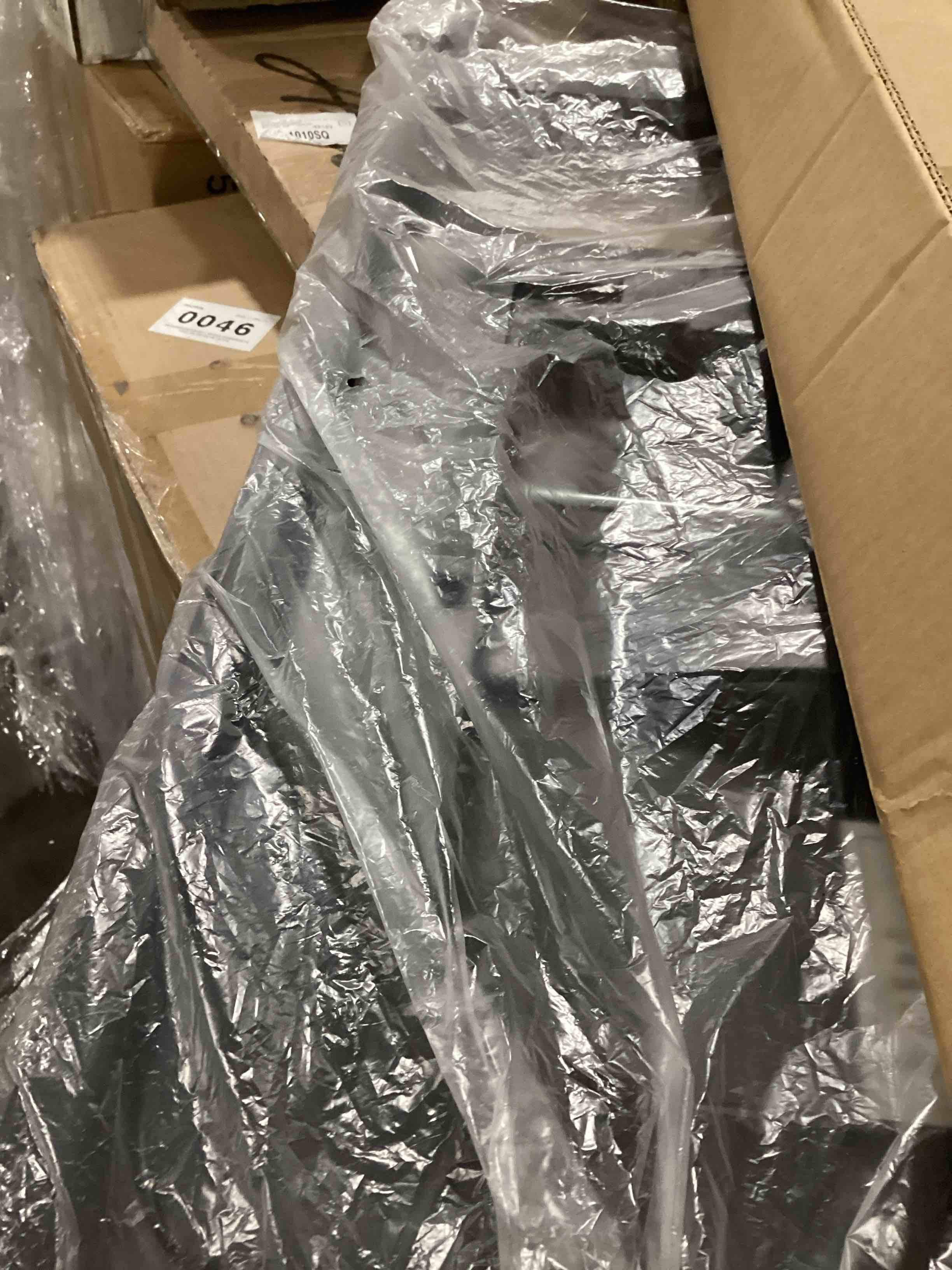 https://s3.amazonaws.com/lotting-images-prod/bidfta/YEL6529949_1719404809344.jpeg
