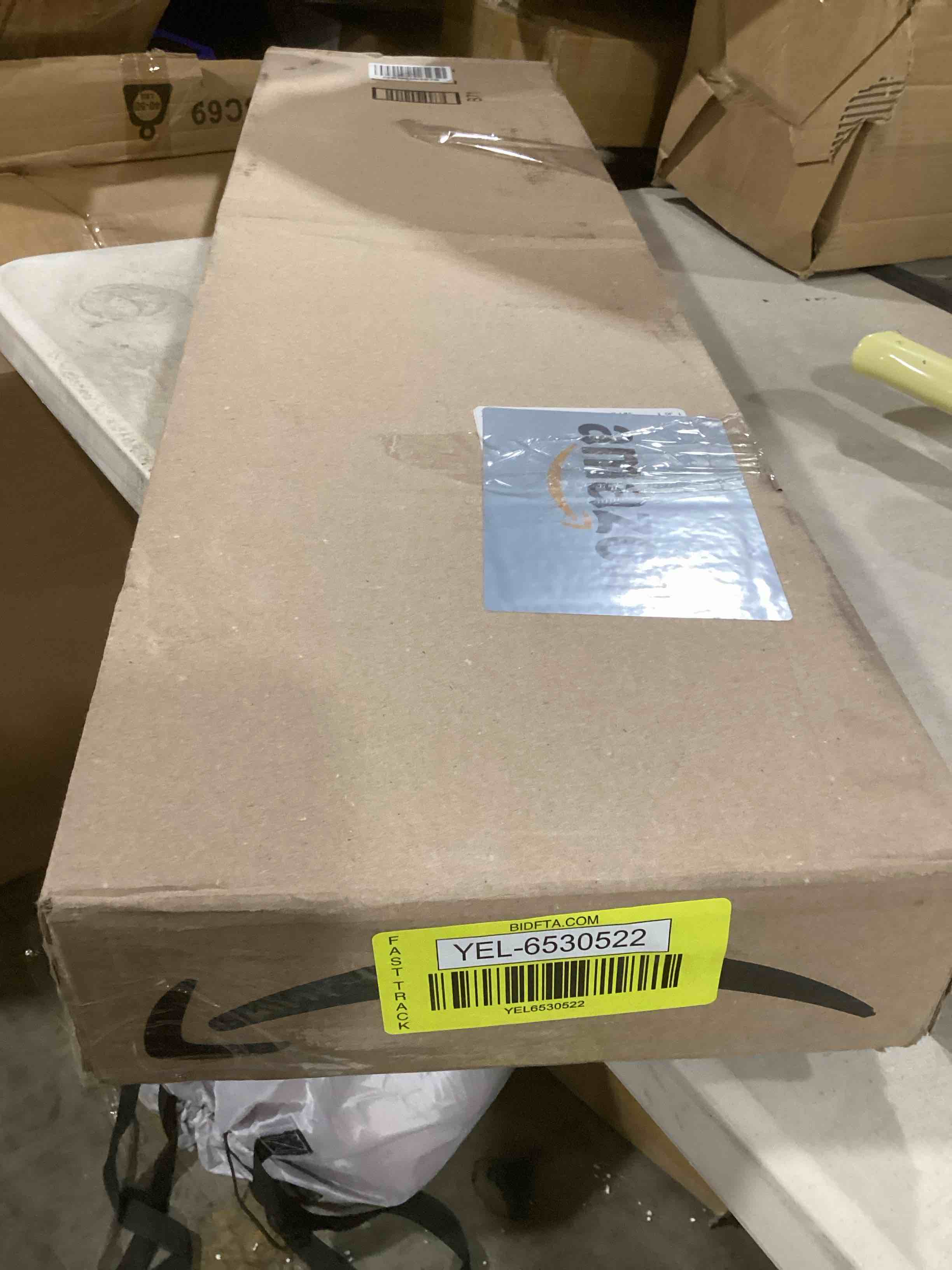 https://s3.amazonaws.com/lotting-images-prod/bidfta/YEL6530522_1719939695795.jpeg
