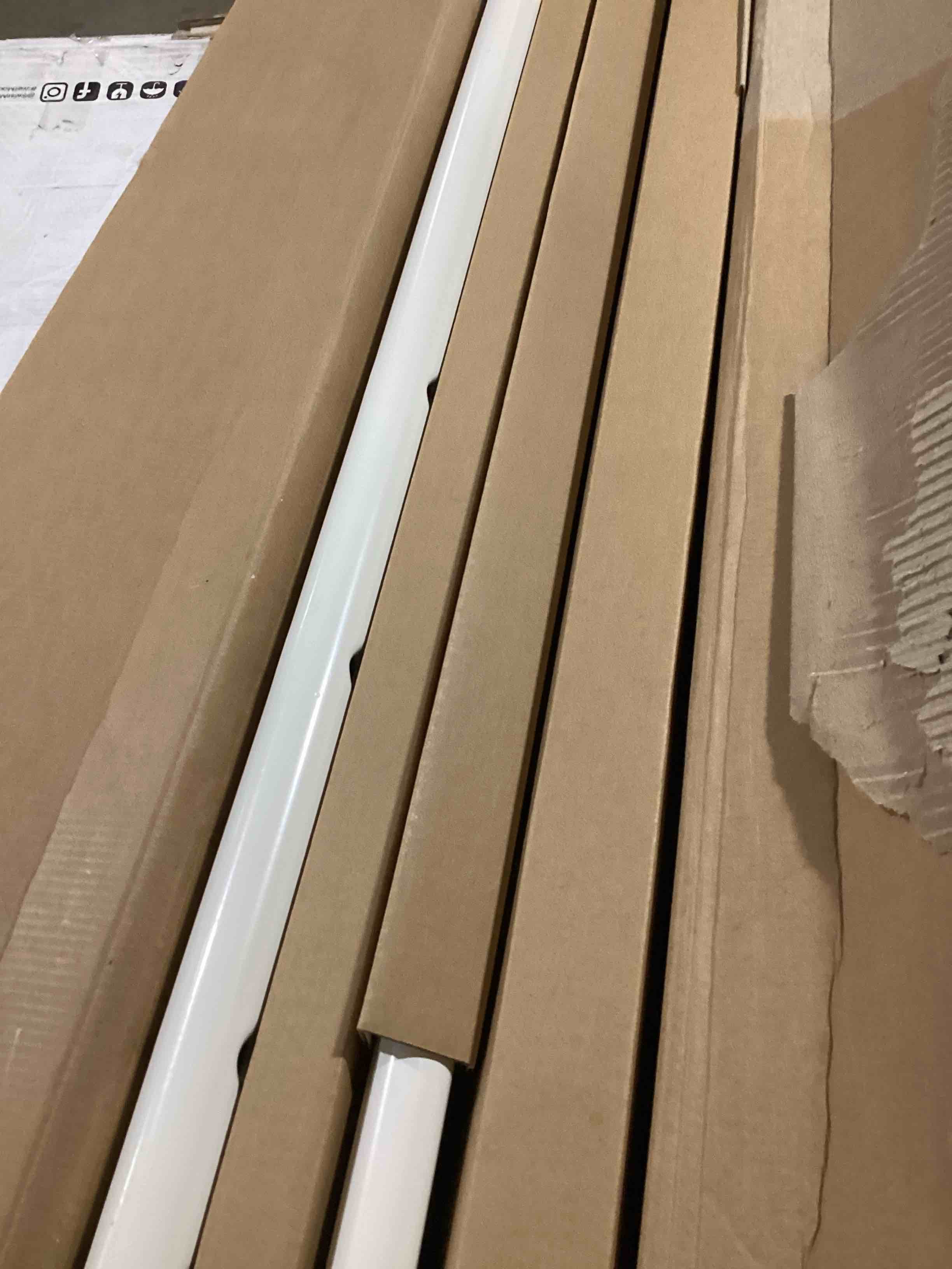 https://s3.amazonaws.com/lotting-images-prod/bidfta/YEL6531706_1718375332956.jpeg