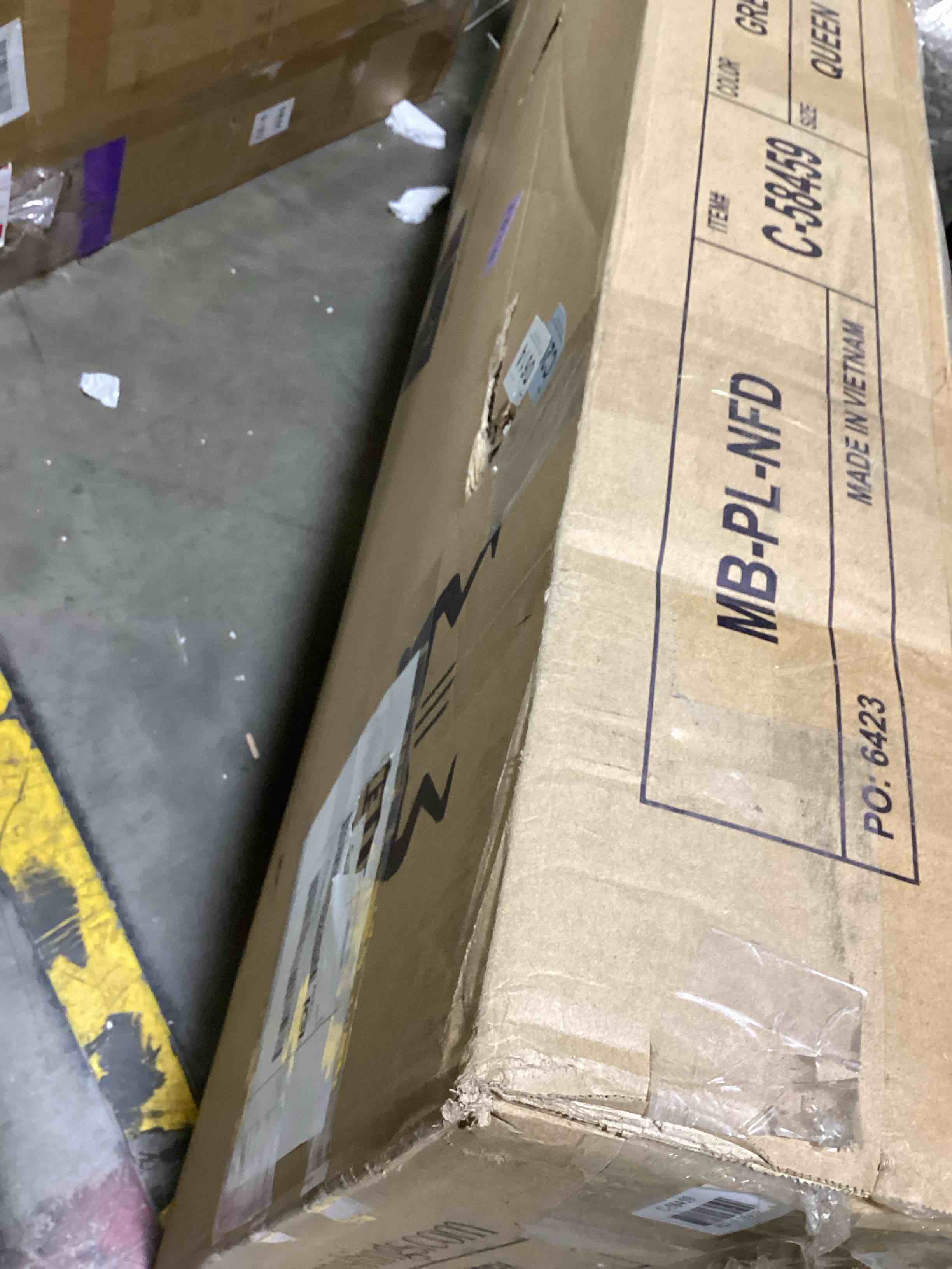 https://s3.amazonaws.com/lotting-images-prod/bidfta/YEL6532202_1718975484838.jpeg