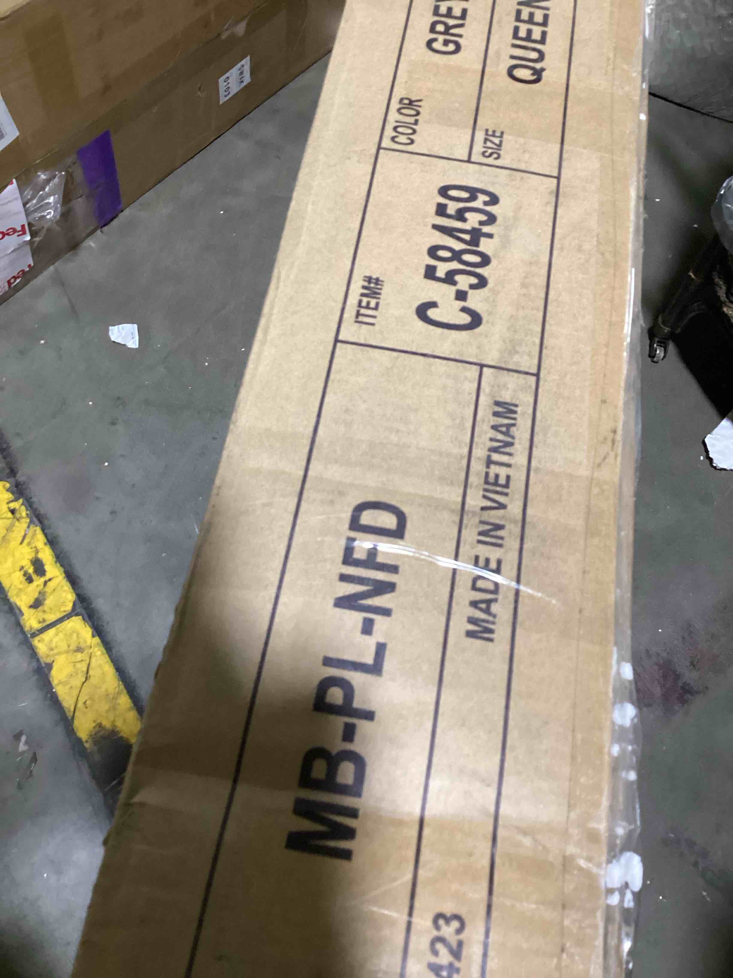 https://s3.amazonaws.com/lotting-images-prod/bidfta/YEL6532202_1718975488458.jpeg