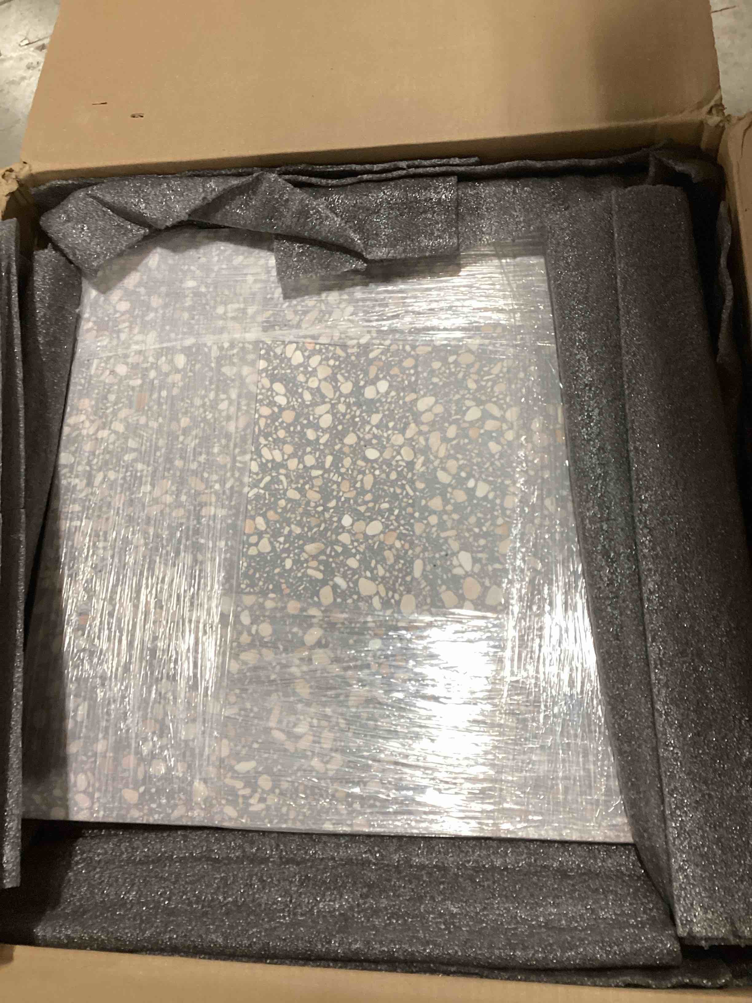 https://s3.amazonaws.com/lotting-images-prod/bidfta/YEL6535022_1720445138737.jpeg