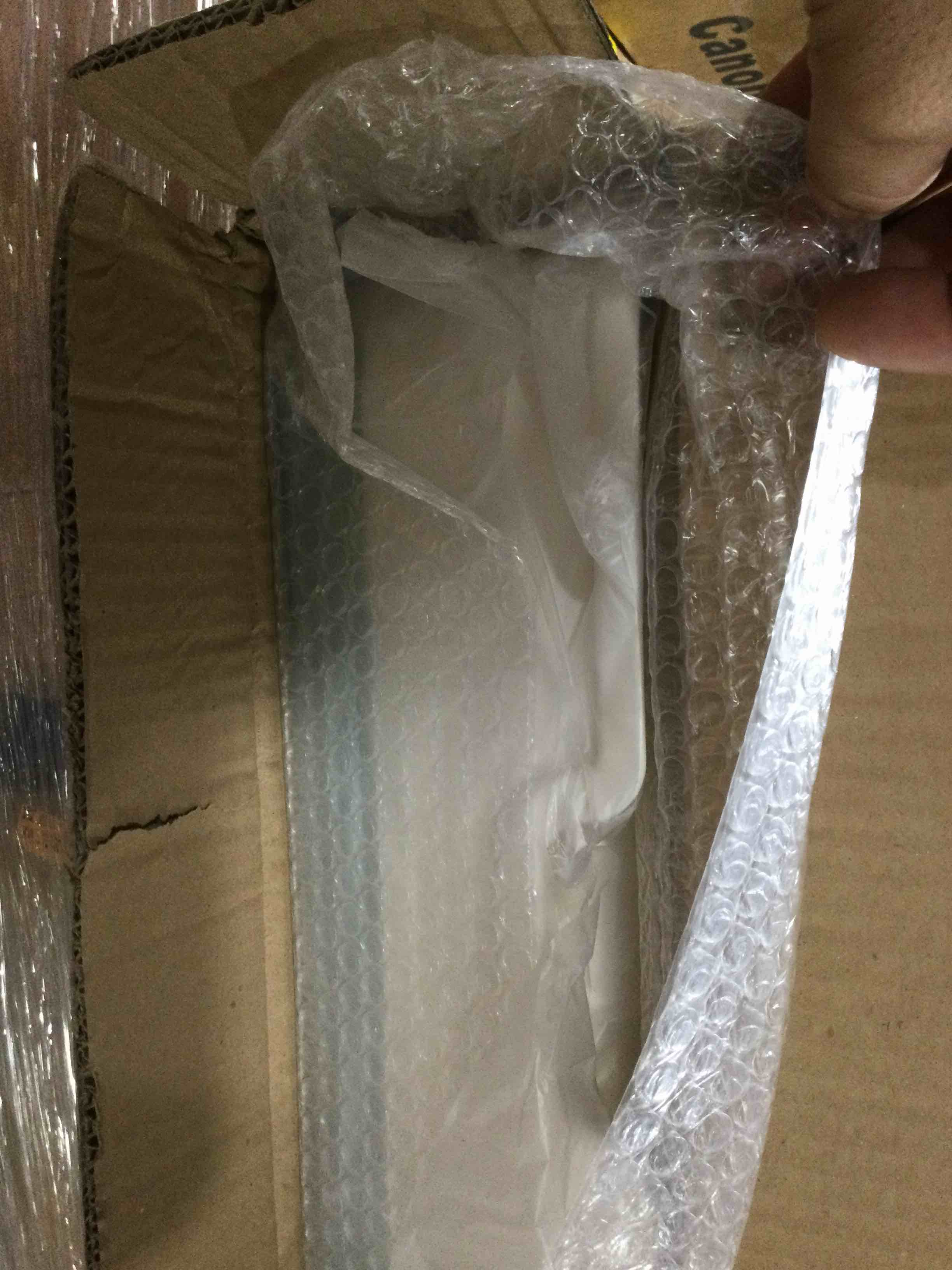 https://s3.amazonaws.com/lotting-images-prod/bidfta/YEL6540170_1719235442560.jpeg