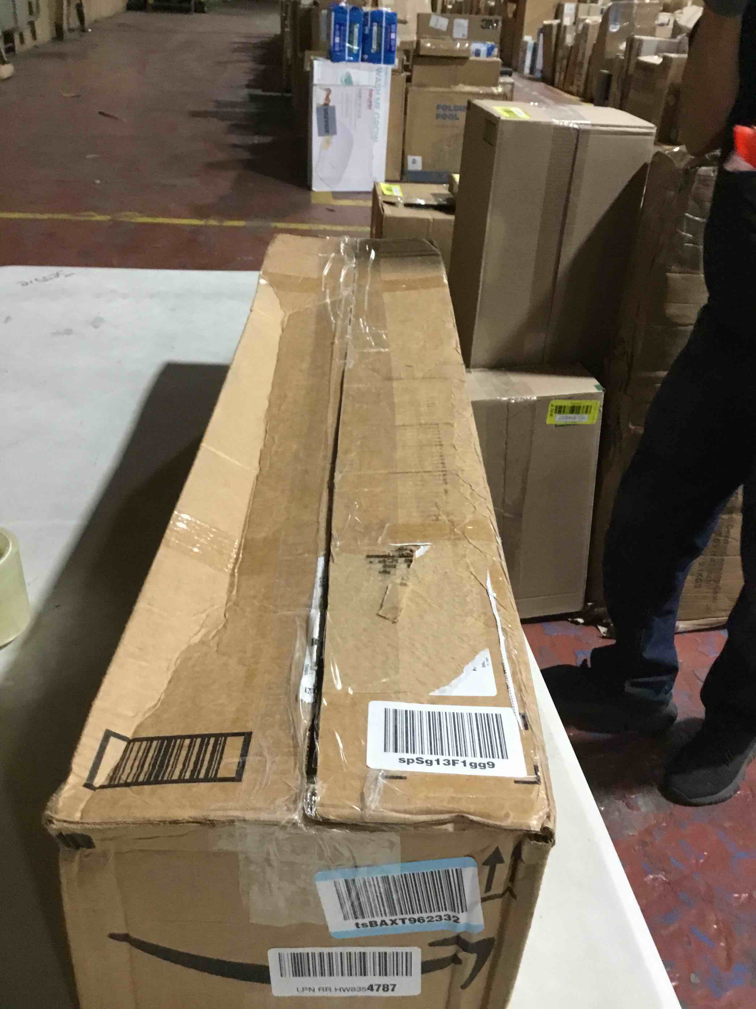 https://s3.amazonaws.com/lotting-images-prod/bidfta/YEL6544060_1717792817160.jpeg