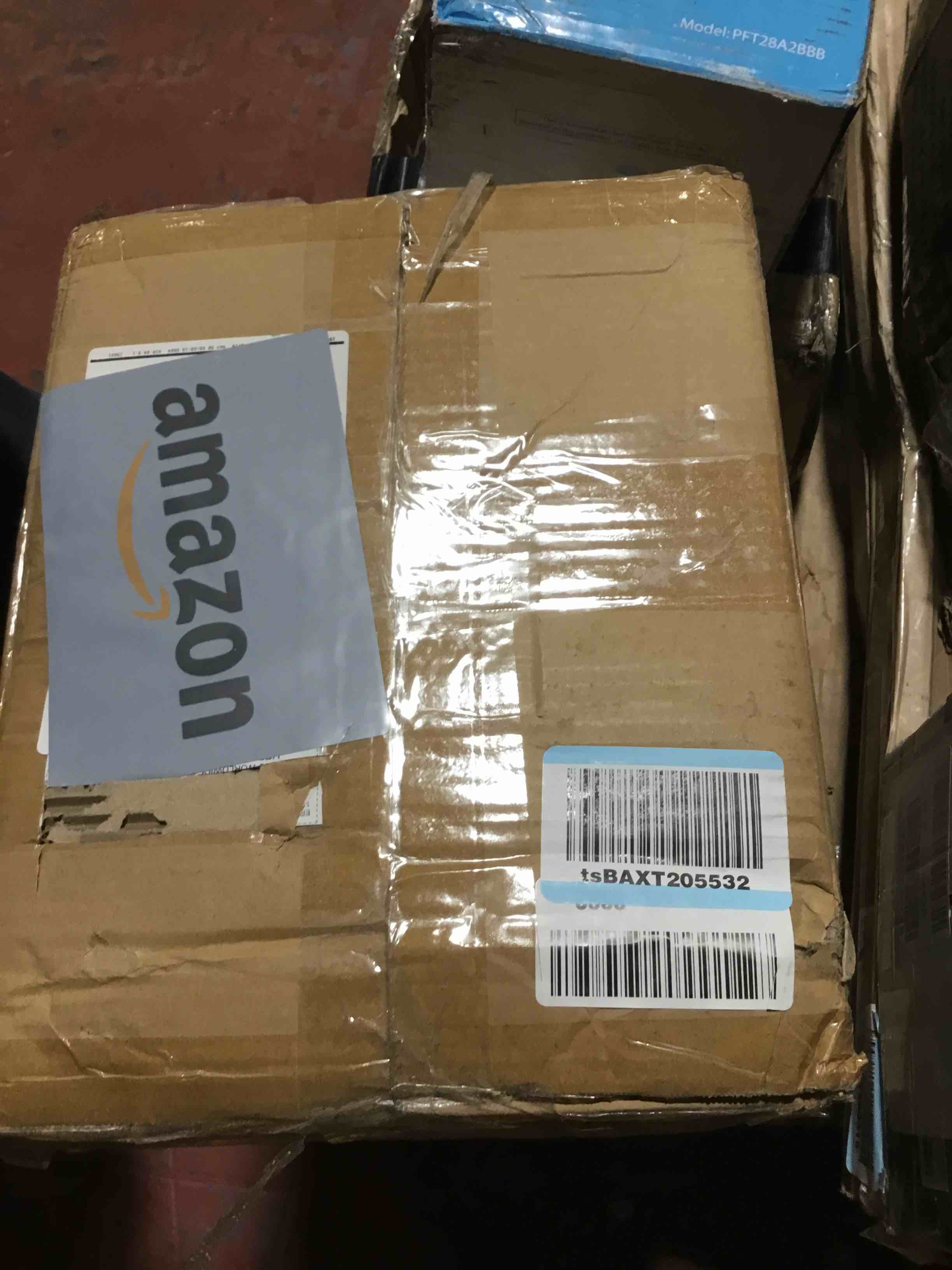 https://s3.amazonaws.com/lotting-images-prod/bidfta/YEL6544063_1717793133527.jpeg