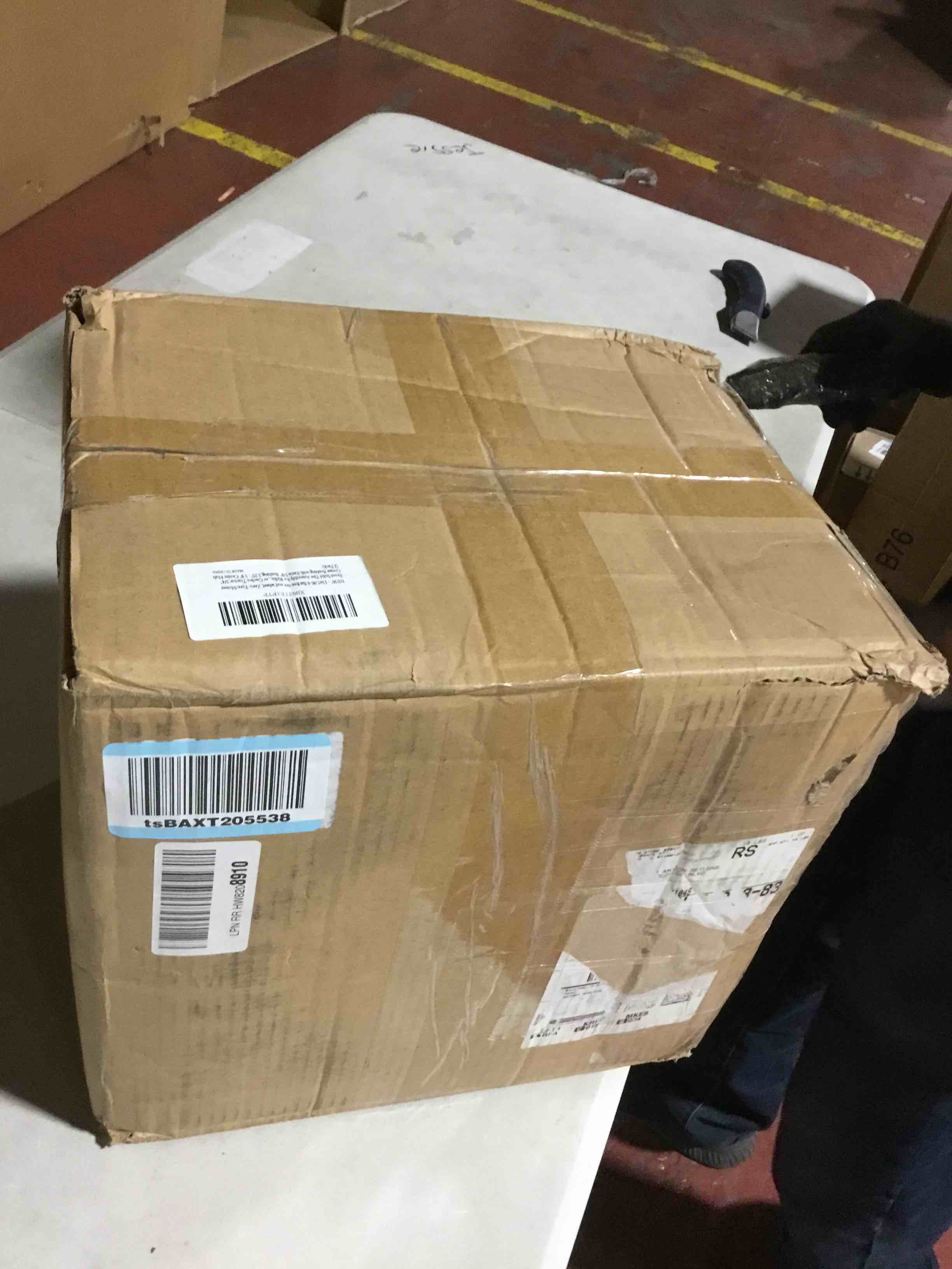 https://s3.amazonaws.com/lotting-images-prod/bidfta/YEL6544064_1717793212637.jpeg
