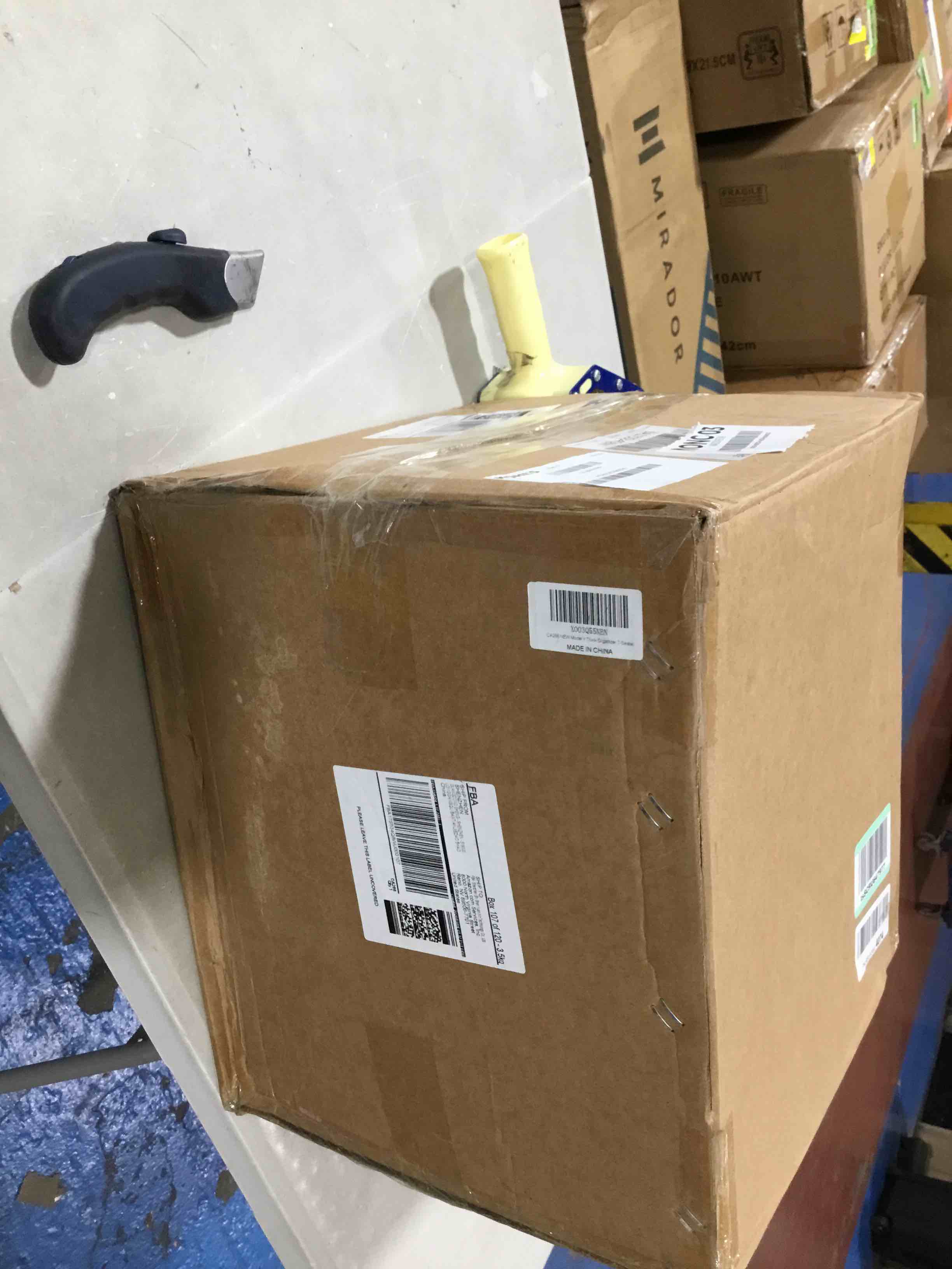 https://s3.amazonaws.com/lotting-images-prod/bidfta/YEL6544644_1718395230428.jpeg