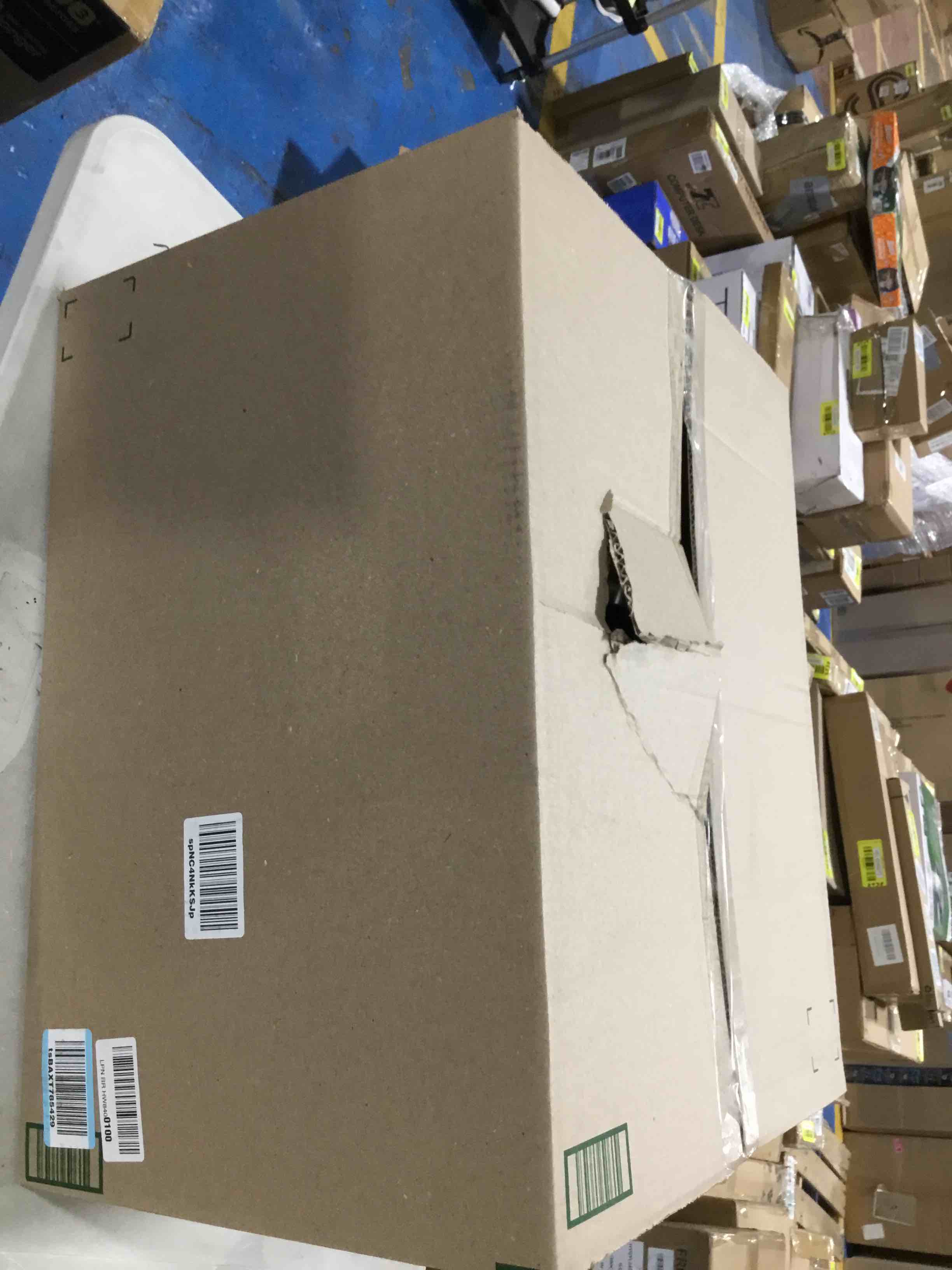 https://s3.amazonaws.com/lotting-images-prod/bidfta/YEL6545403_1718975584483.jpeg