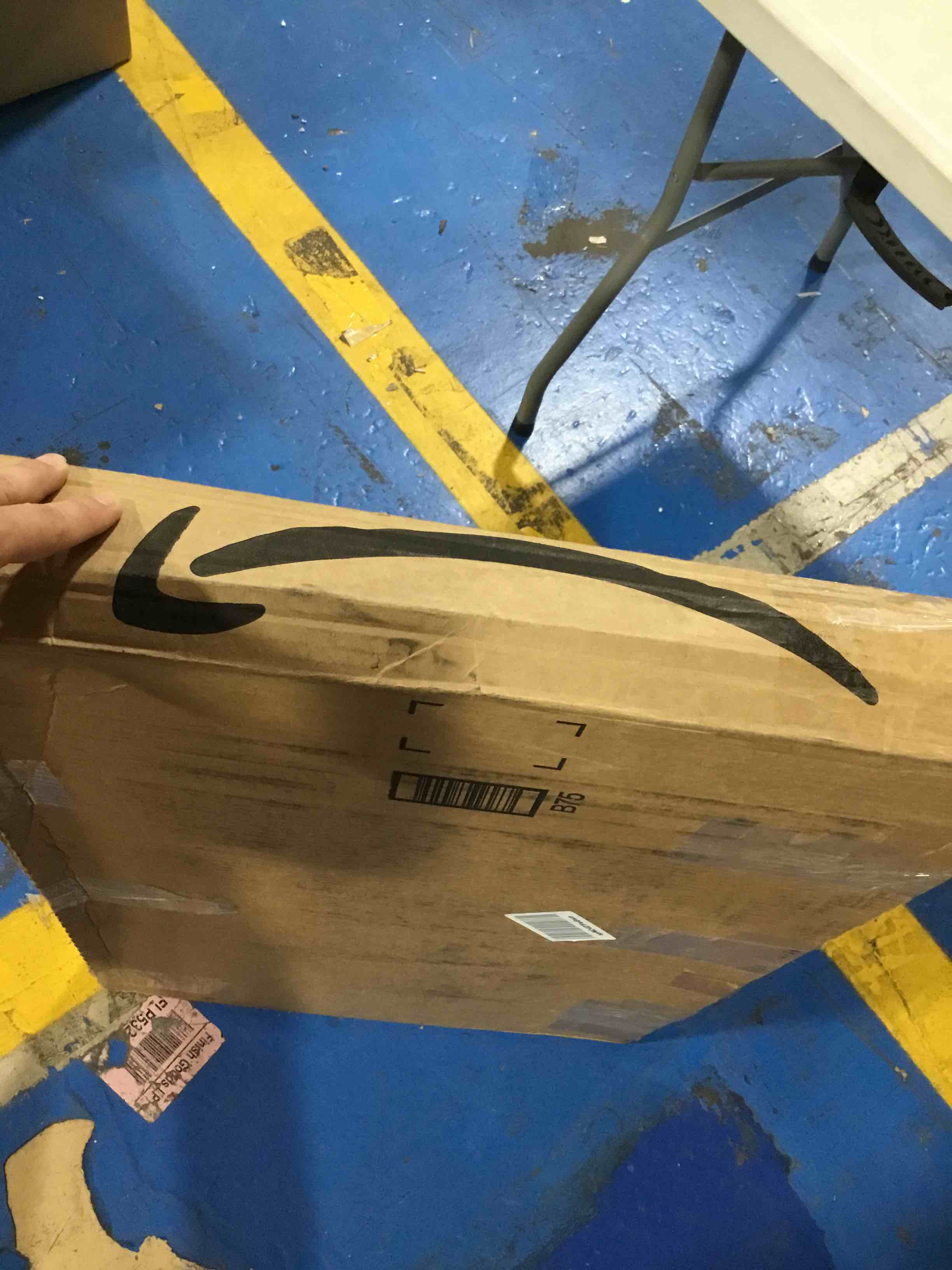 https://s3.amazonaws.com/lotting-images-prod/bidfta/YEL6545416_1718977576444.jpeg