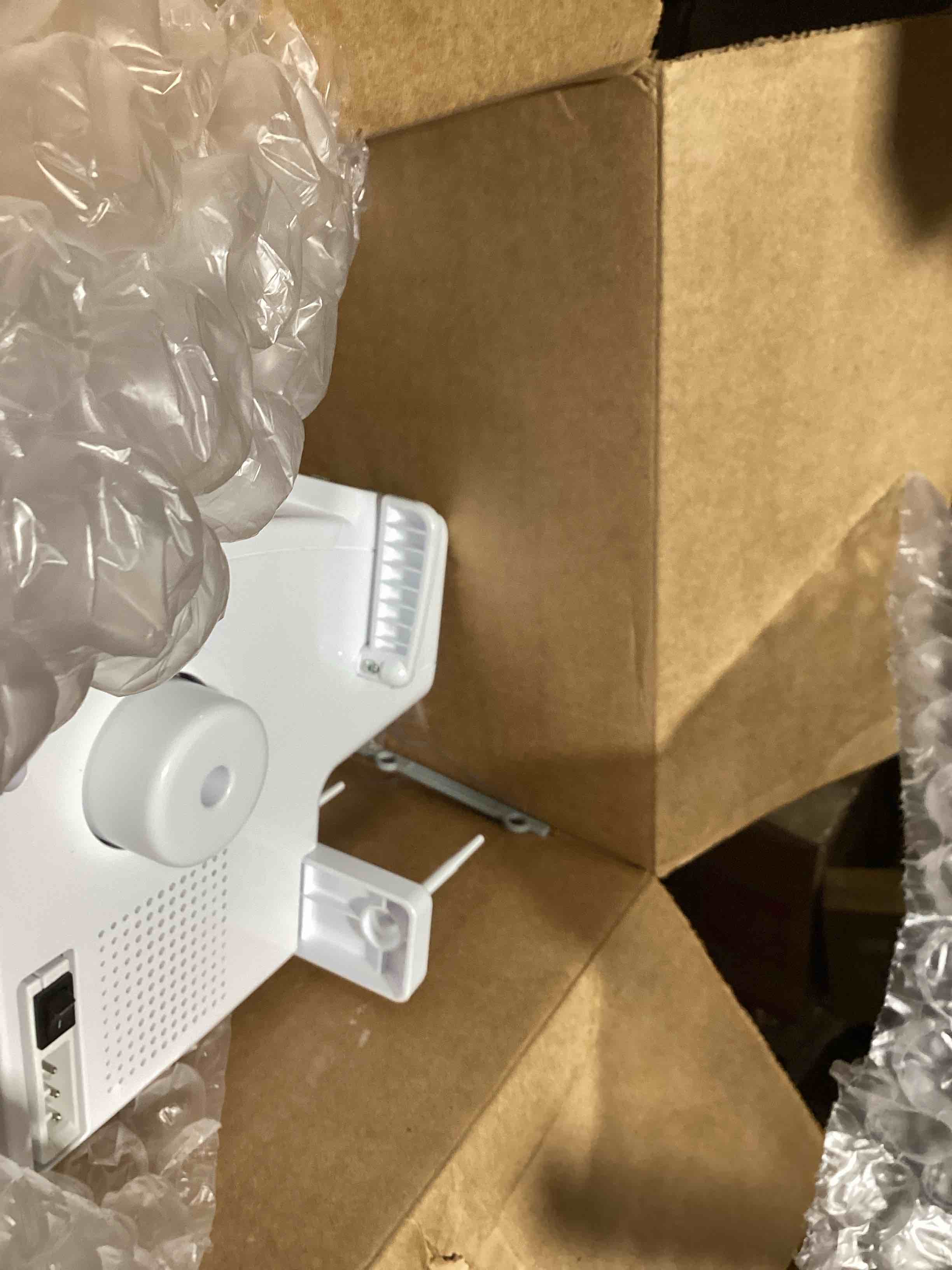 https://s3.amazonaws.com/lotting-images-prod/bidfta/YEL6546116_1722345647905.jpeg