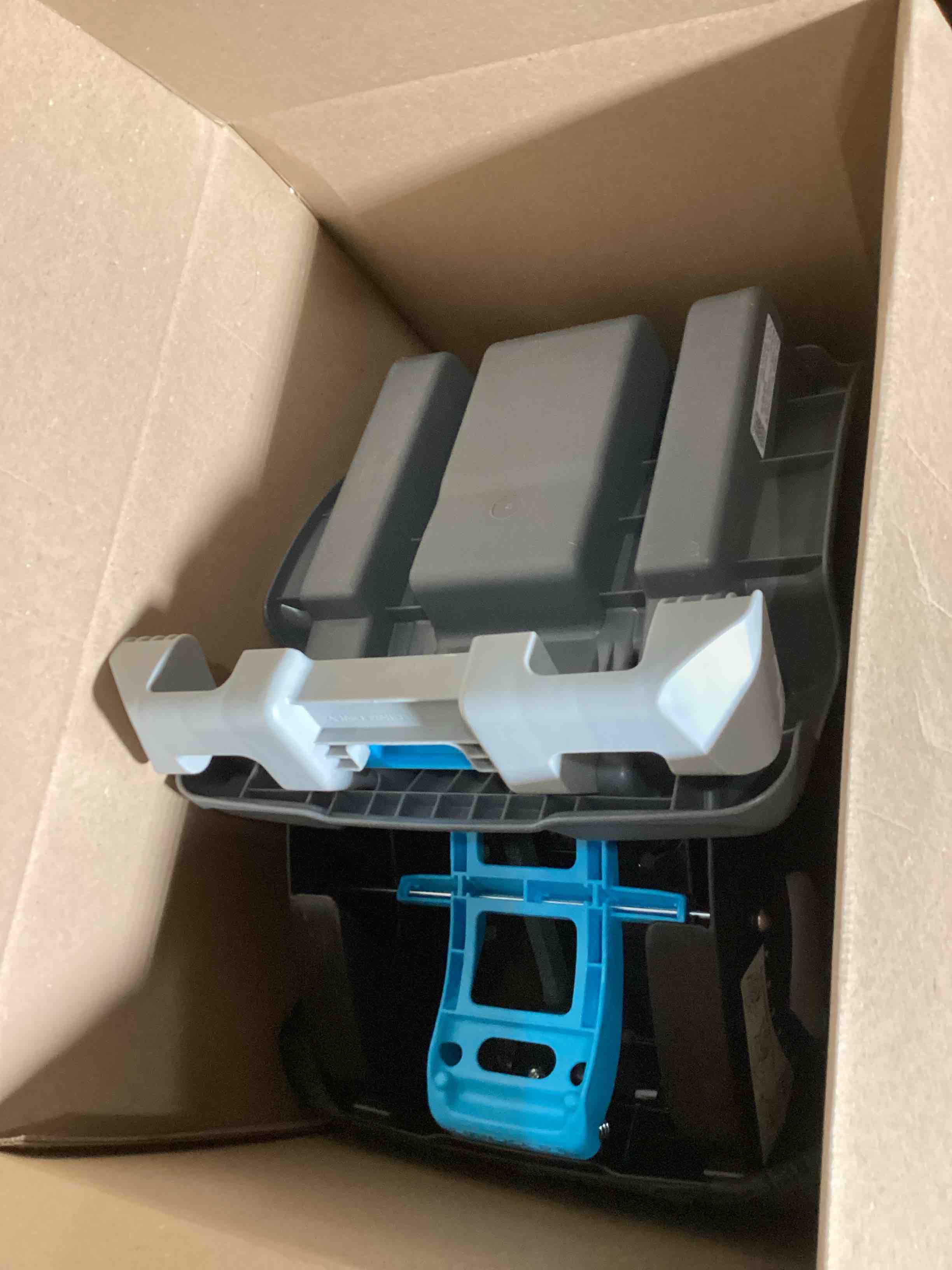 https://s3.amazonaws.com/lotting-images-prod/bidfta/YEL6546119_1722345913709.jpeg