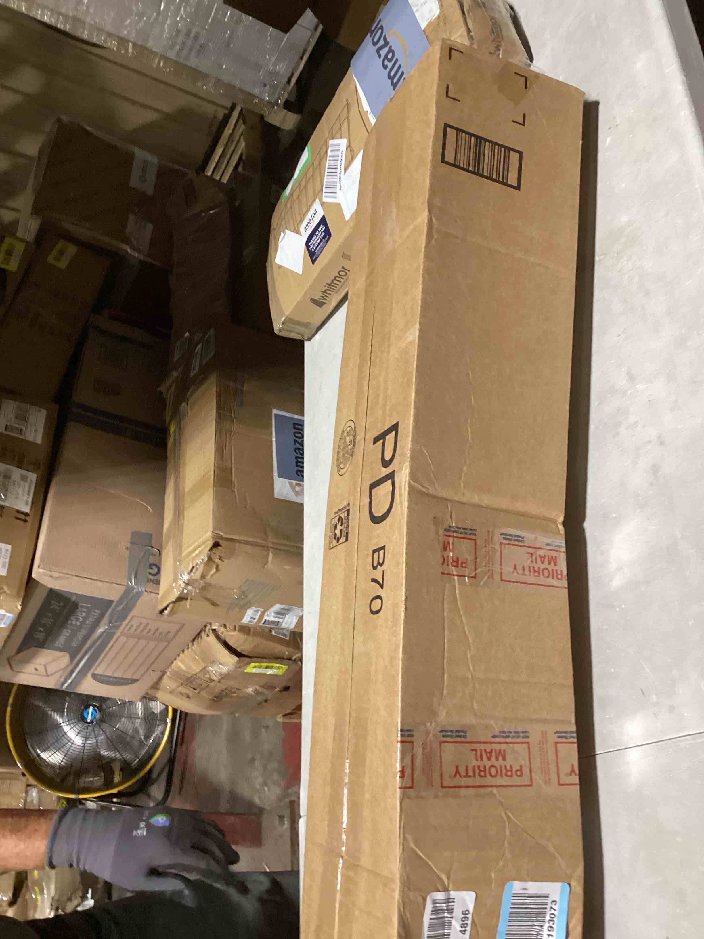 https://s3.amazonaws.com/lotting-images-prod/bidfta/YEL6546132_1722346961680.jpeg