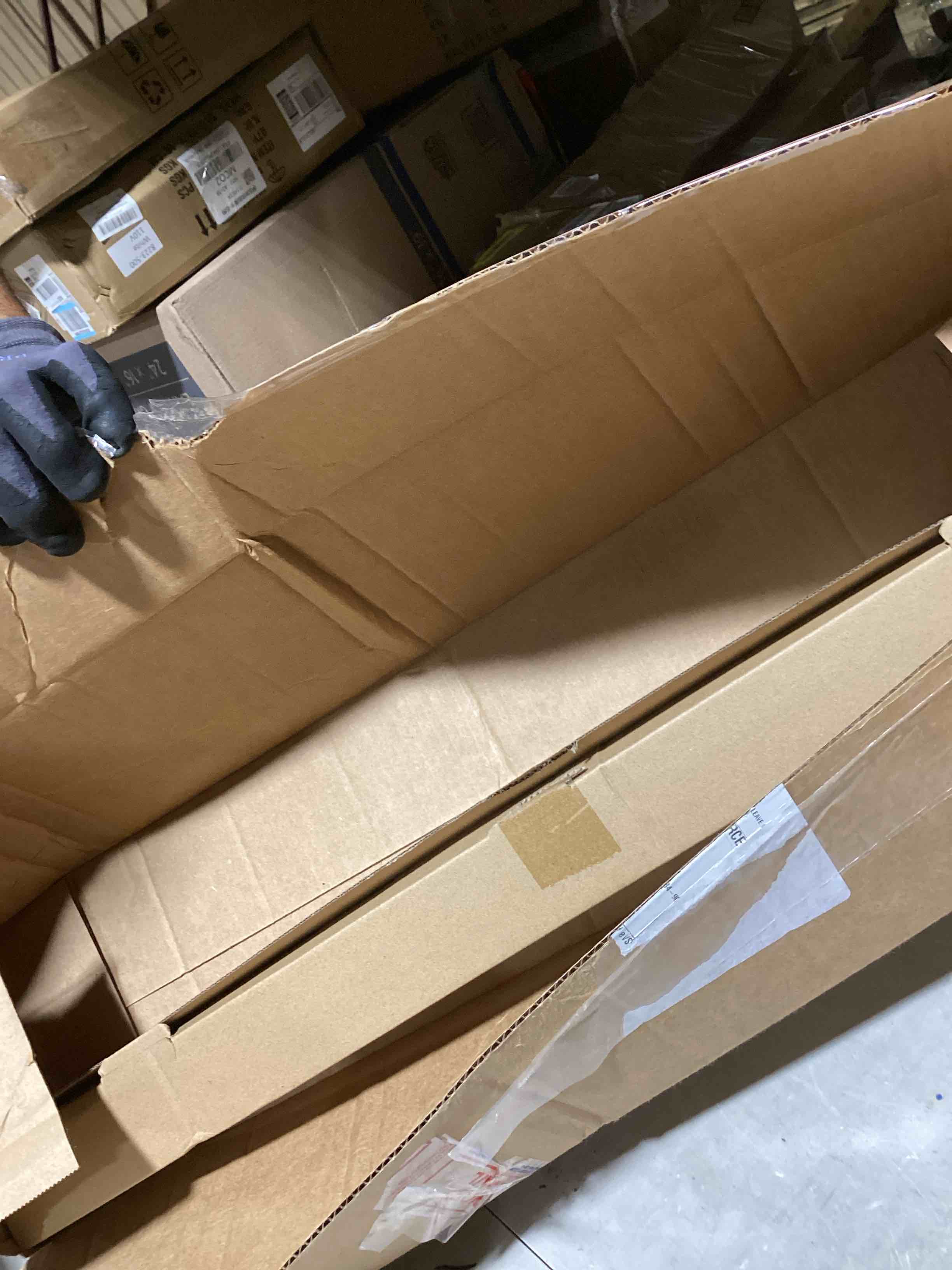 https://s3.amazonaws.com/lotting-images-prod/bidfta/YEL6546132_1722346980636.jpeg