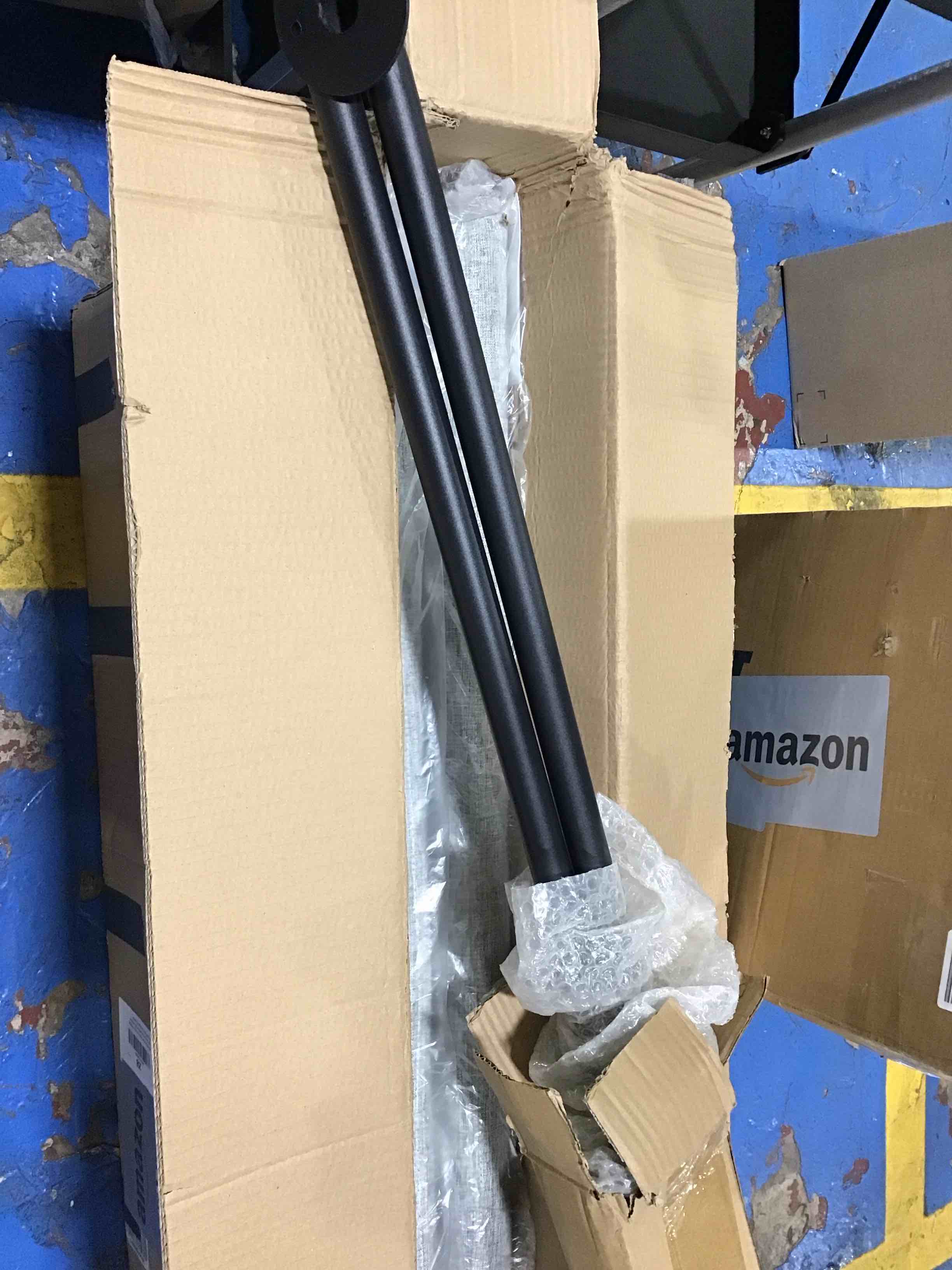 https://s3.amazonaws.com/lotting-images-prod/bidfta/YEL6547481_1719839613249.jpeg