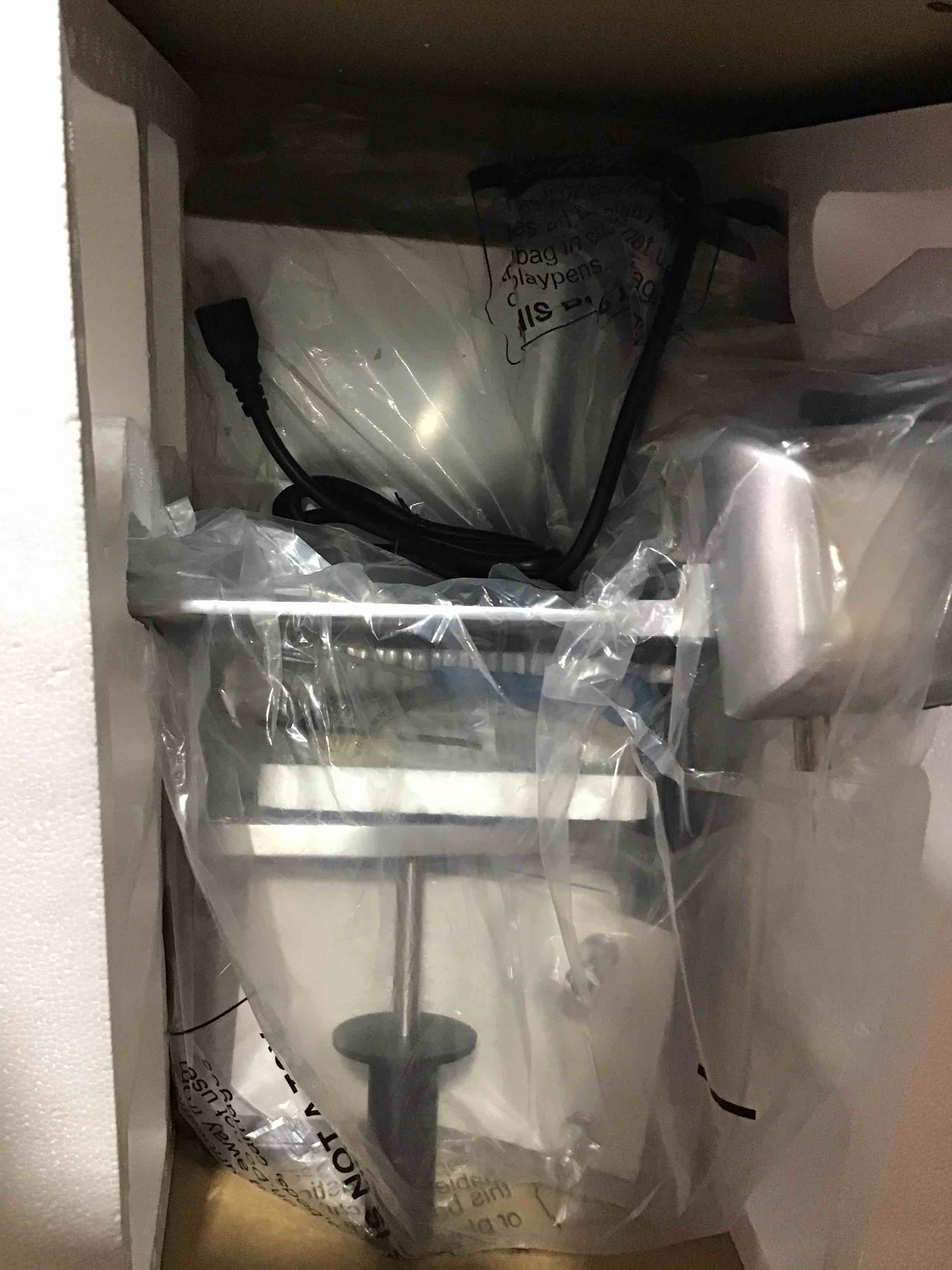 https://s3.amazonaws.com/lotting-images-prod/bidfta/YEL6547537_1719925456415.jpeg