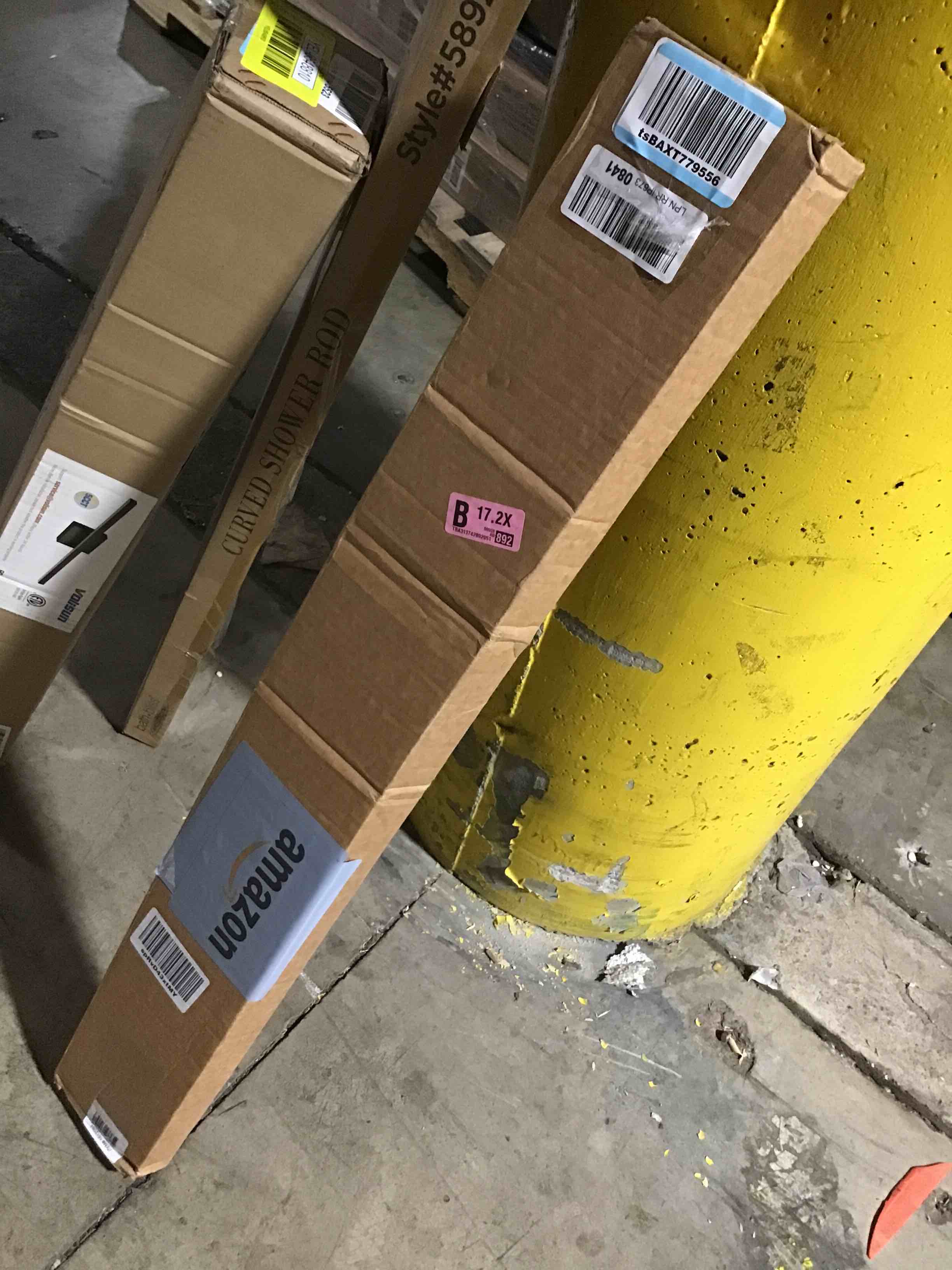 https://s3.amazonaws.com/lotting-images-prod/bidfta/YEL6548811_1721244139673.jpeg
