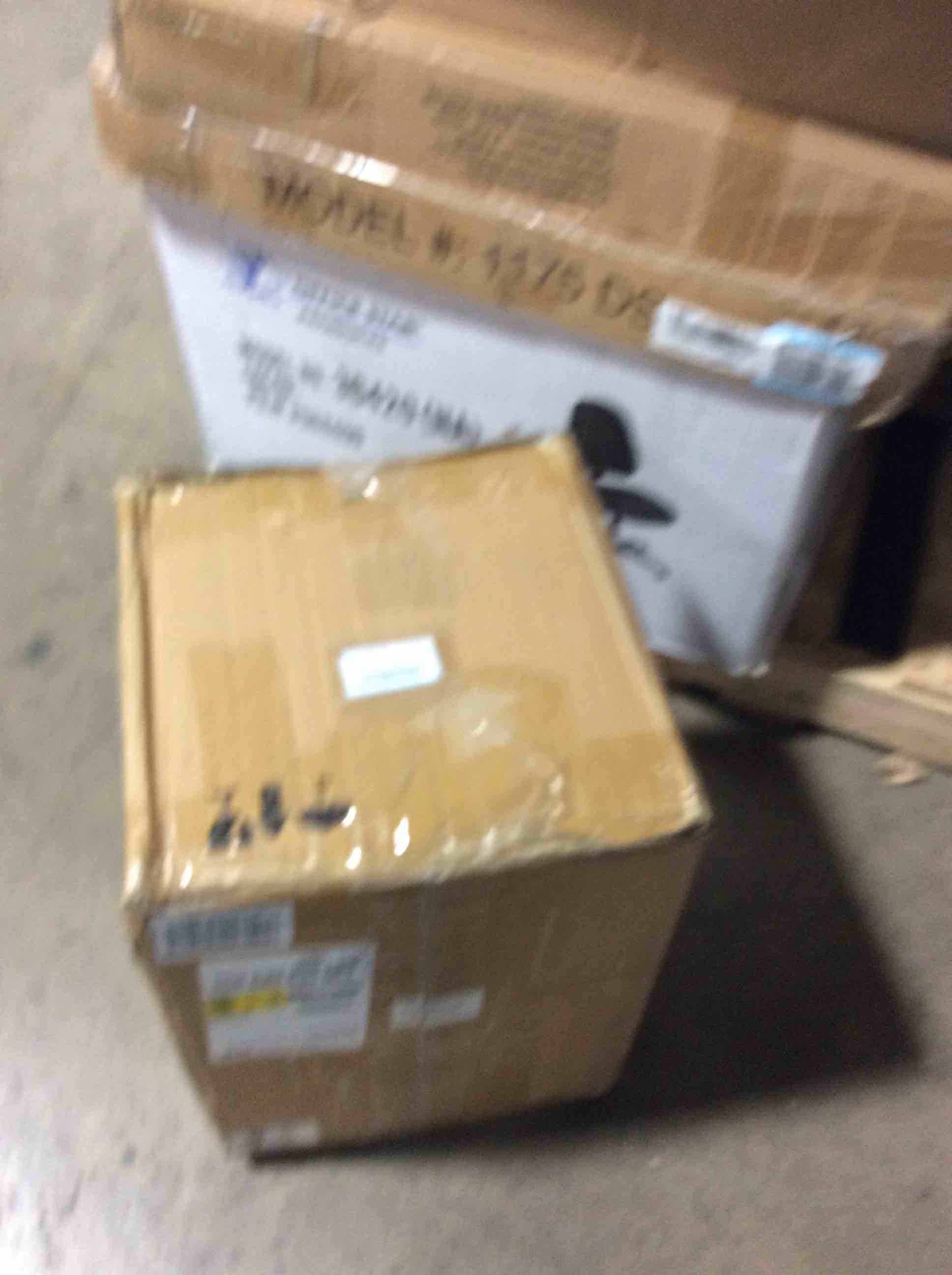 https://s3.amazonaws.com/lotting-images-prod/bidfta/YEL6552329_1719954322114.jpeg