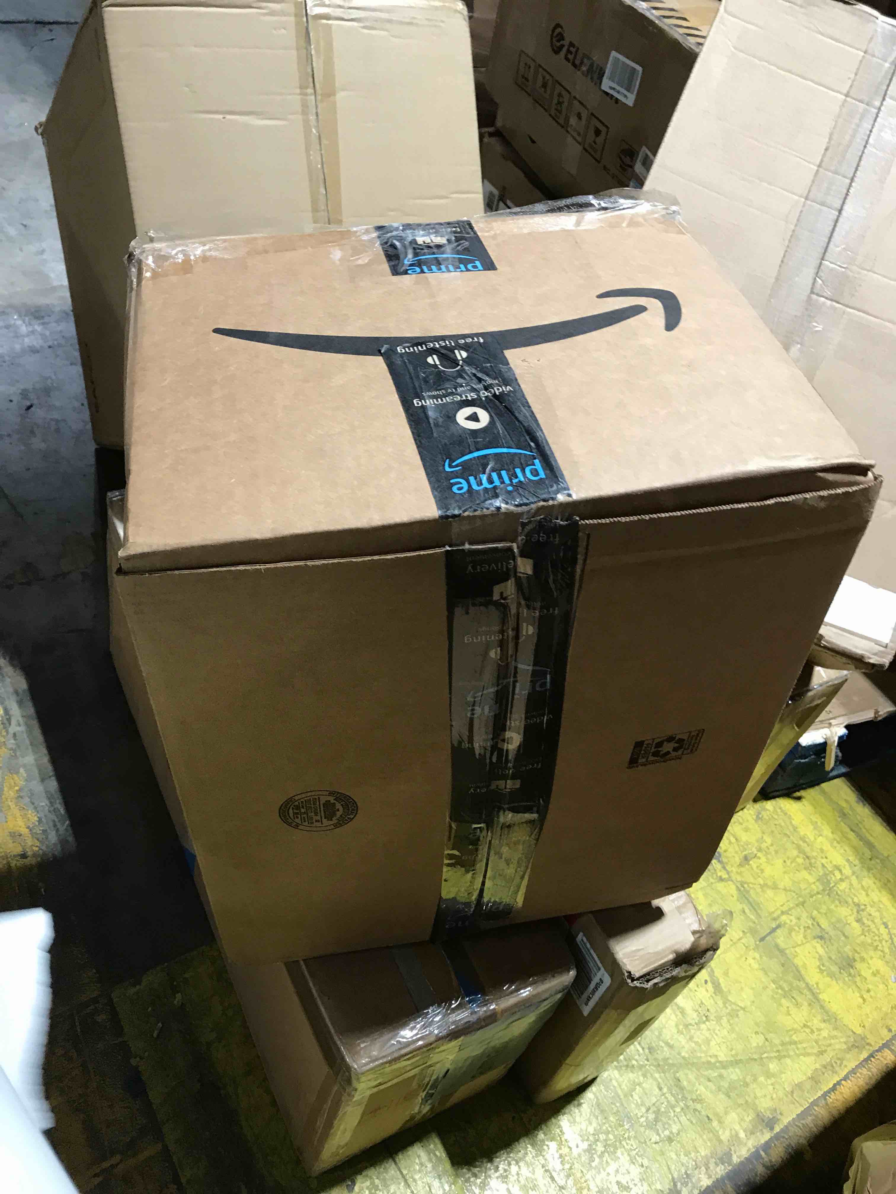 https://s3.amazonaws.com/lotting-images-prod/bidfta/YEL6553023_1723492564562.jpeg