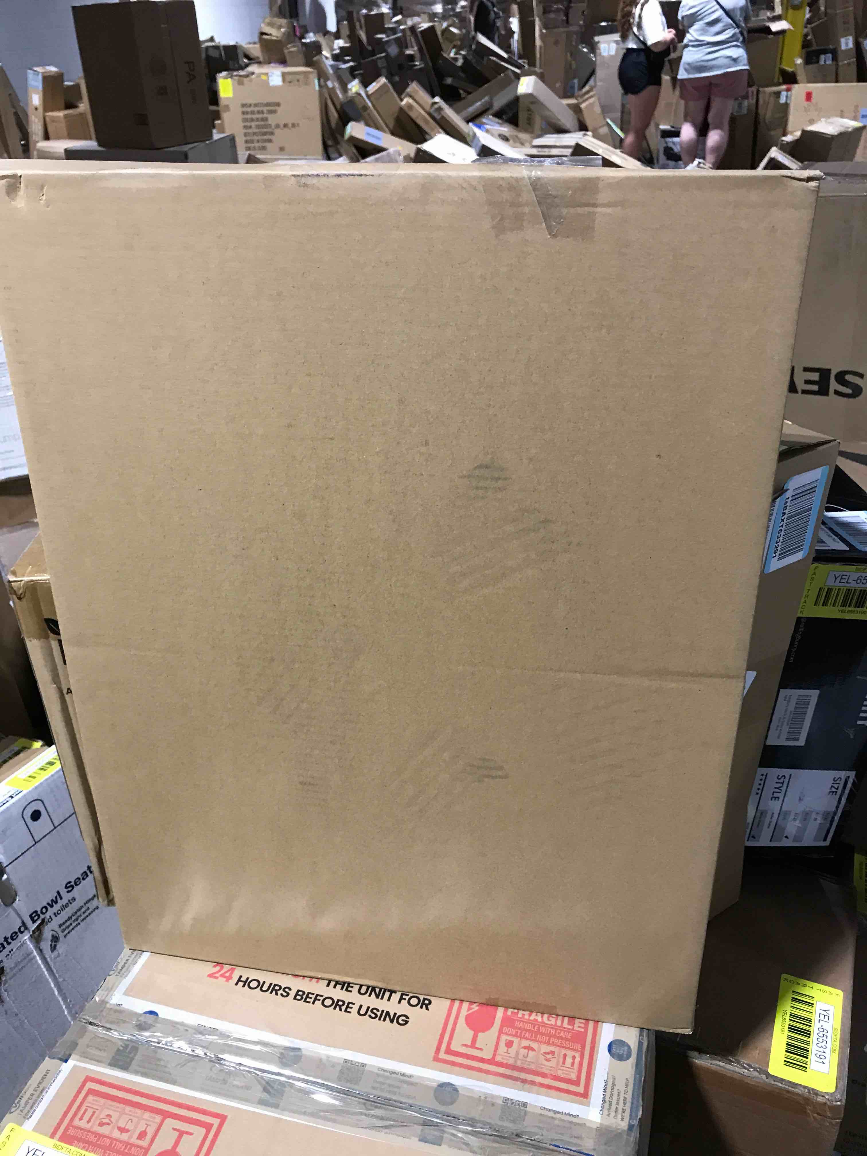 https://s3.amazonaws.com/lotting-images-prod/bidfta/YEL6553182_1723497259503.jpeg