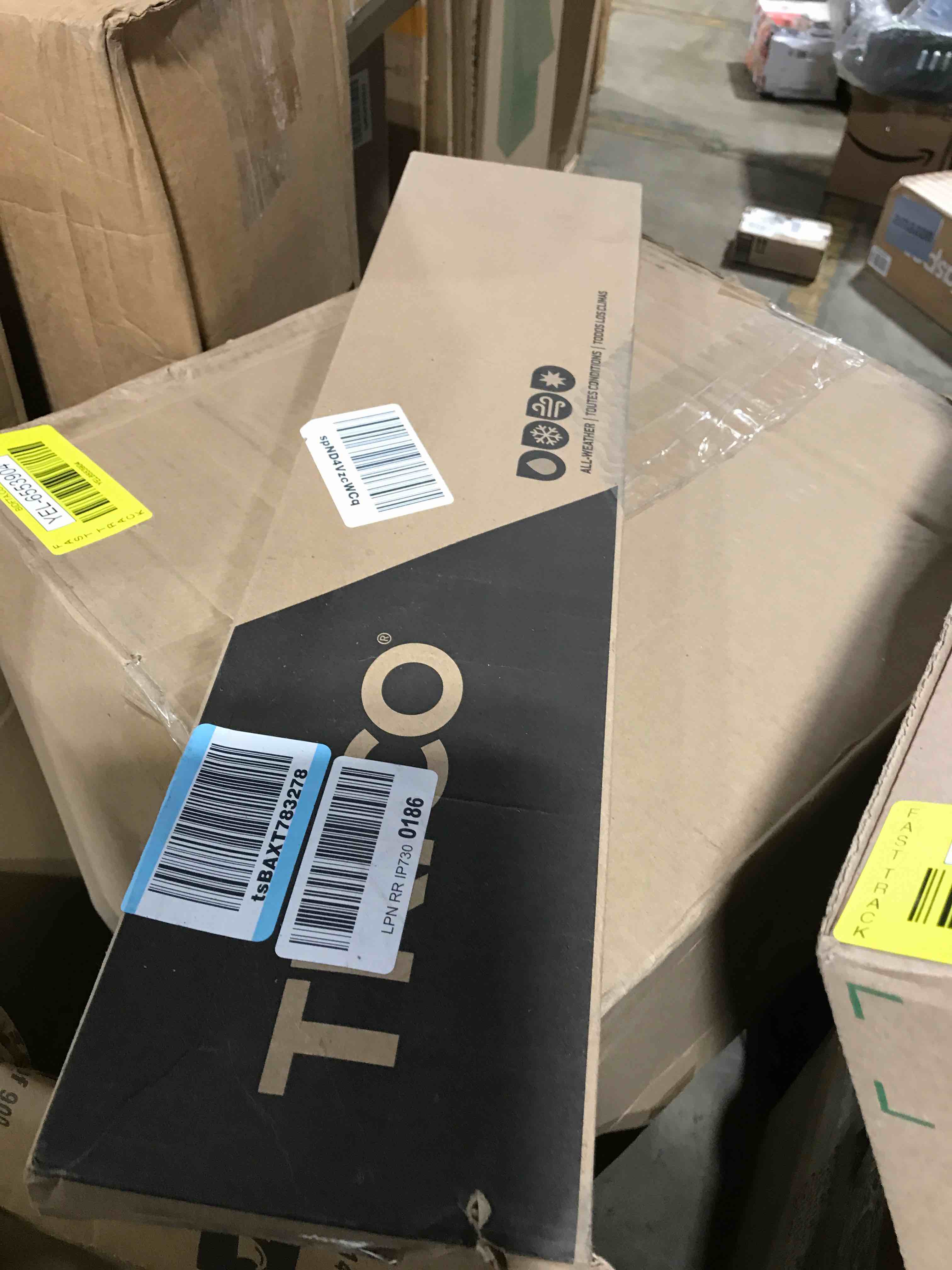 https://s3.amazonaws.com/lotting-images-prod/bidfta/YEL6553891_1724340696530.jpeg