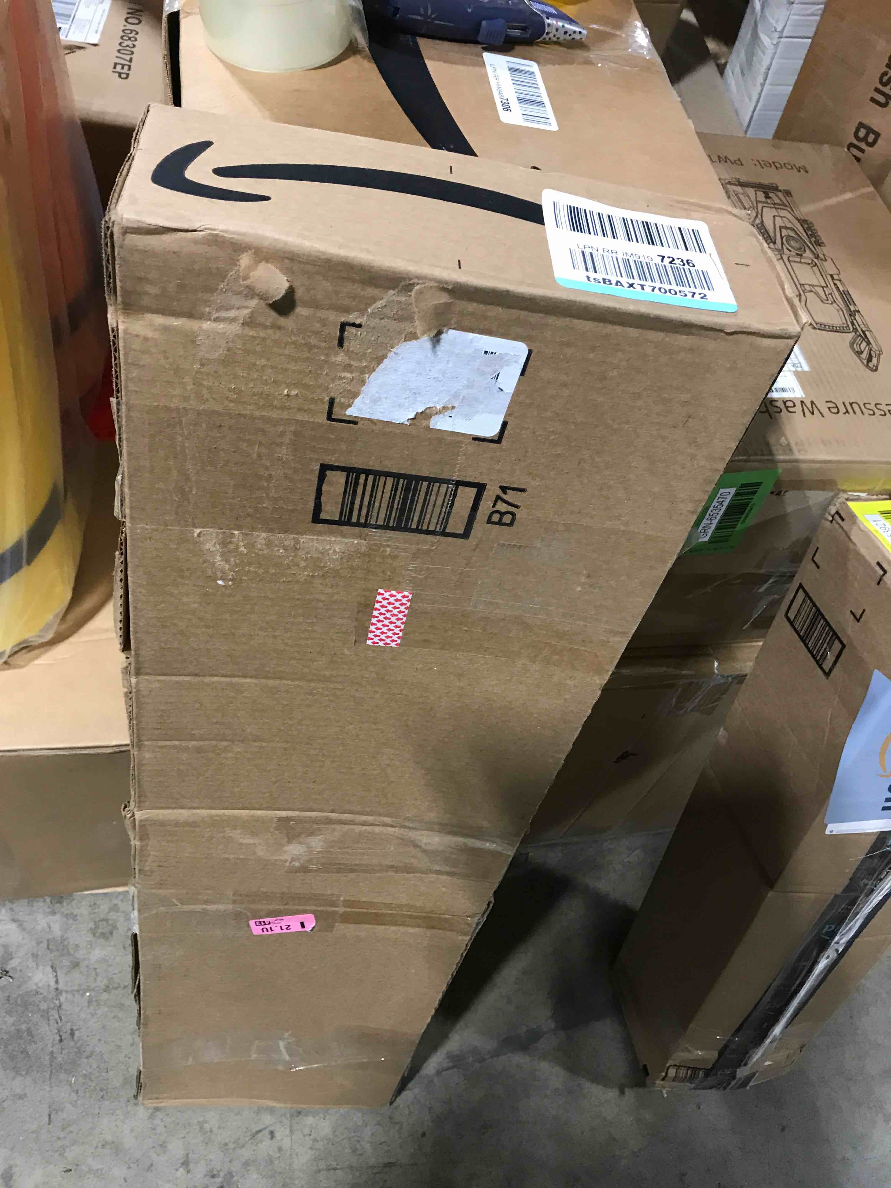 https://s3.amazonaws.com/lotting-images-prod/bidfta/YEL6553920_1724337147368.jpeg