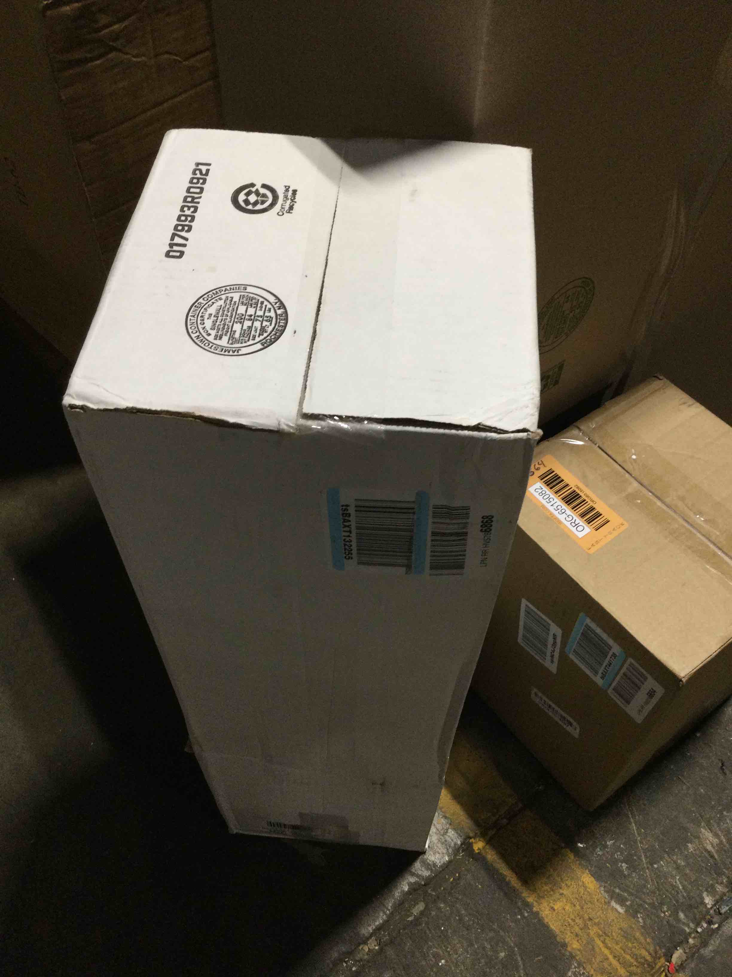https://s3.amazonaws.com/lotting-images-prod/bidfta/YEL6555769_1718473640961.jpeg