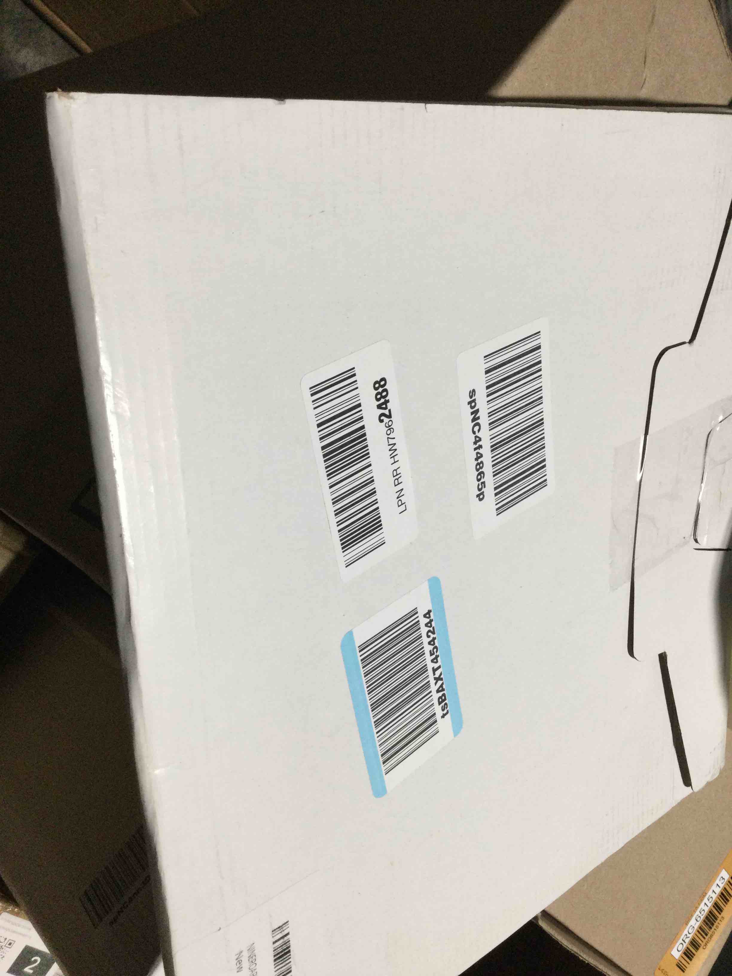 https://s3.amazonaws.com/lotting-images-prod/bidfta/YEL6555773_1718474792441.jpeg