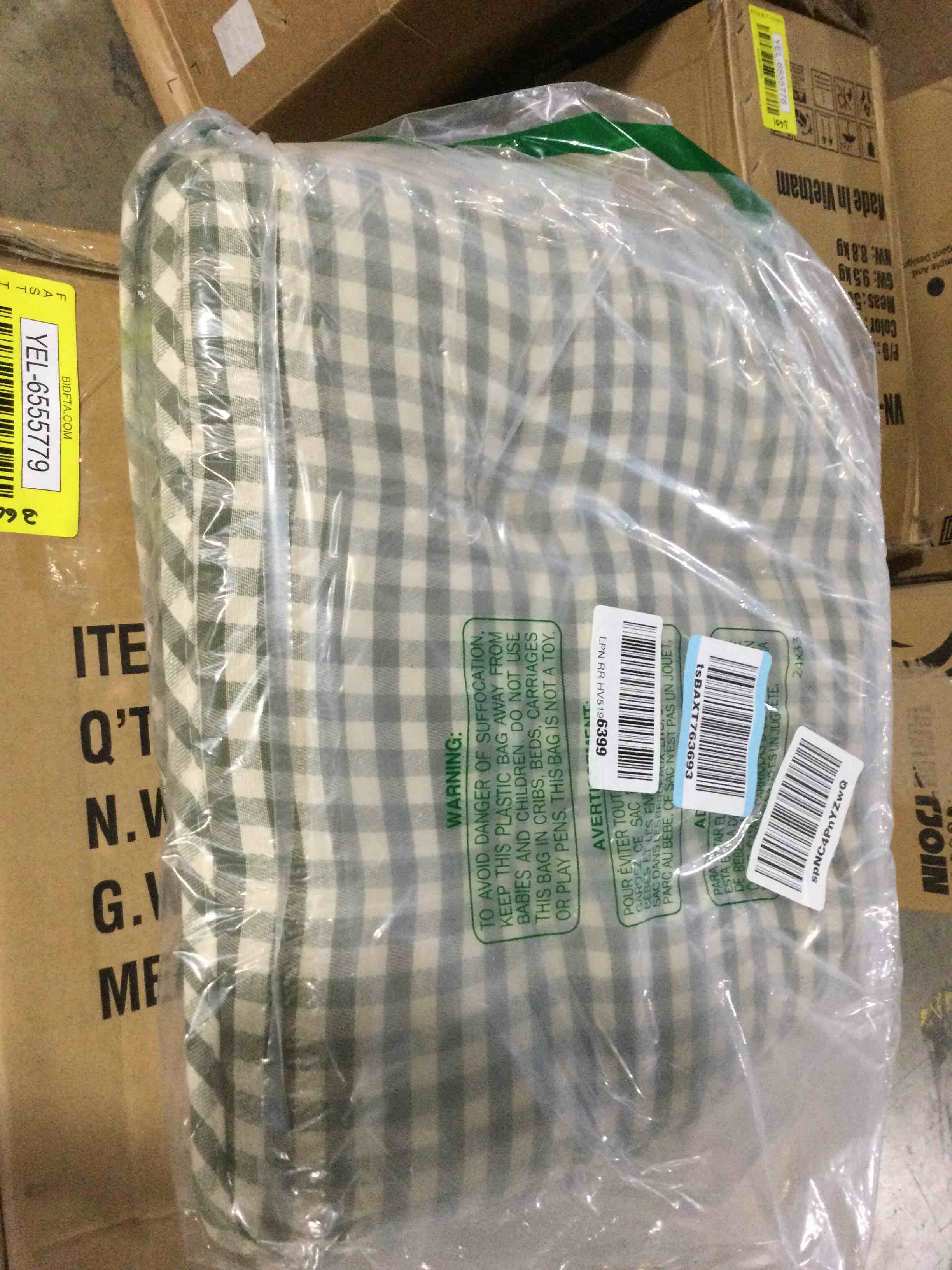 https://s3.amazonaws.com/lotting-images-prod/bidfta/YEL6555780_1718635520748.jpeg