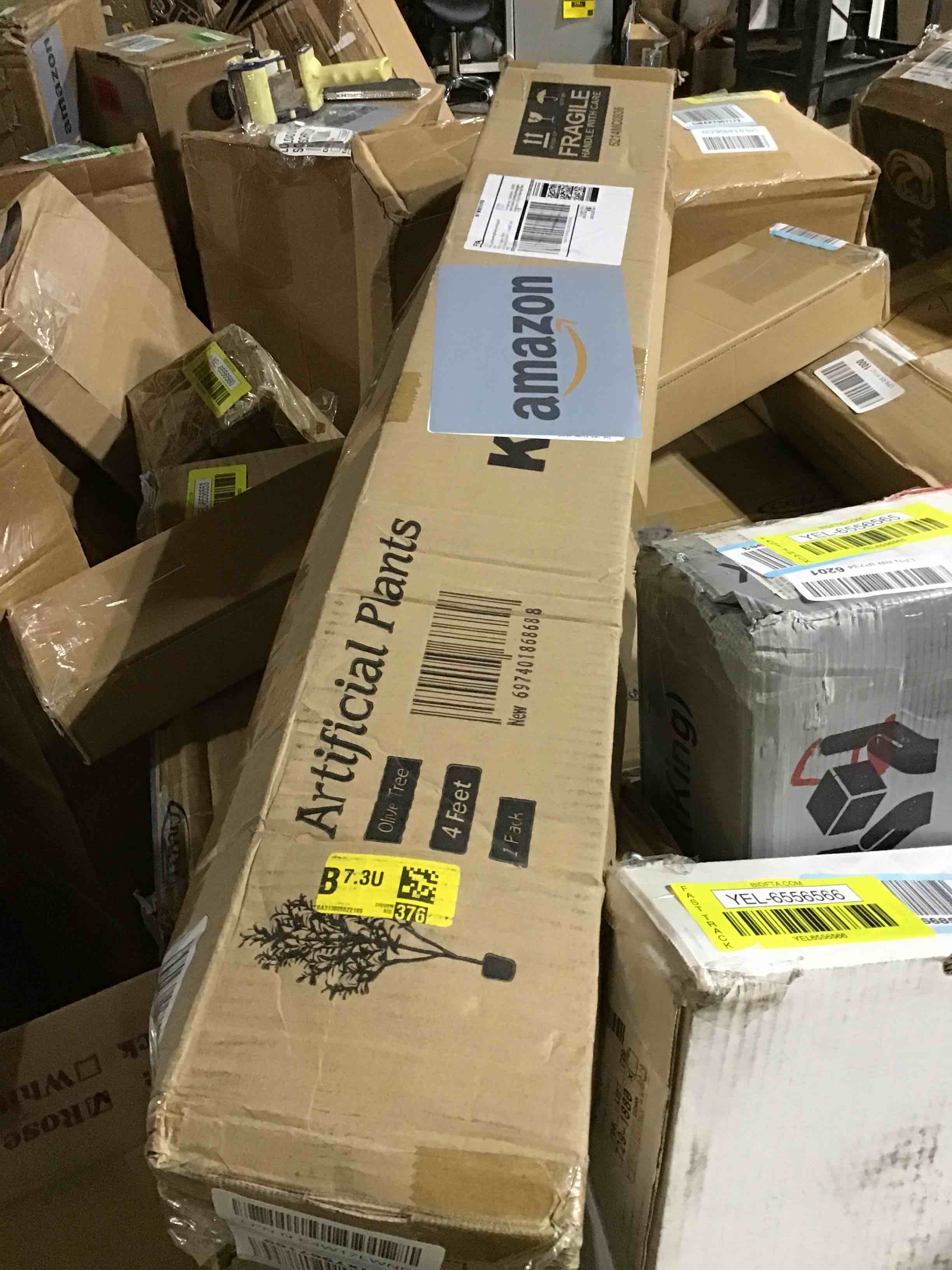 https://s3.amazonaws.com/lotting-images-prod/bidfta/YEL6556594_1720294702241.jpeg